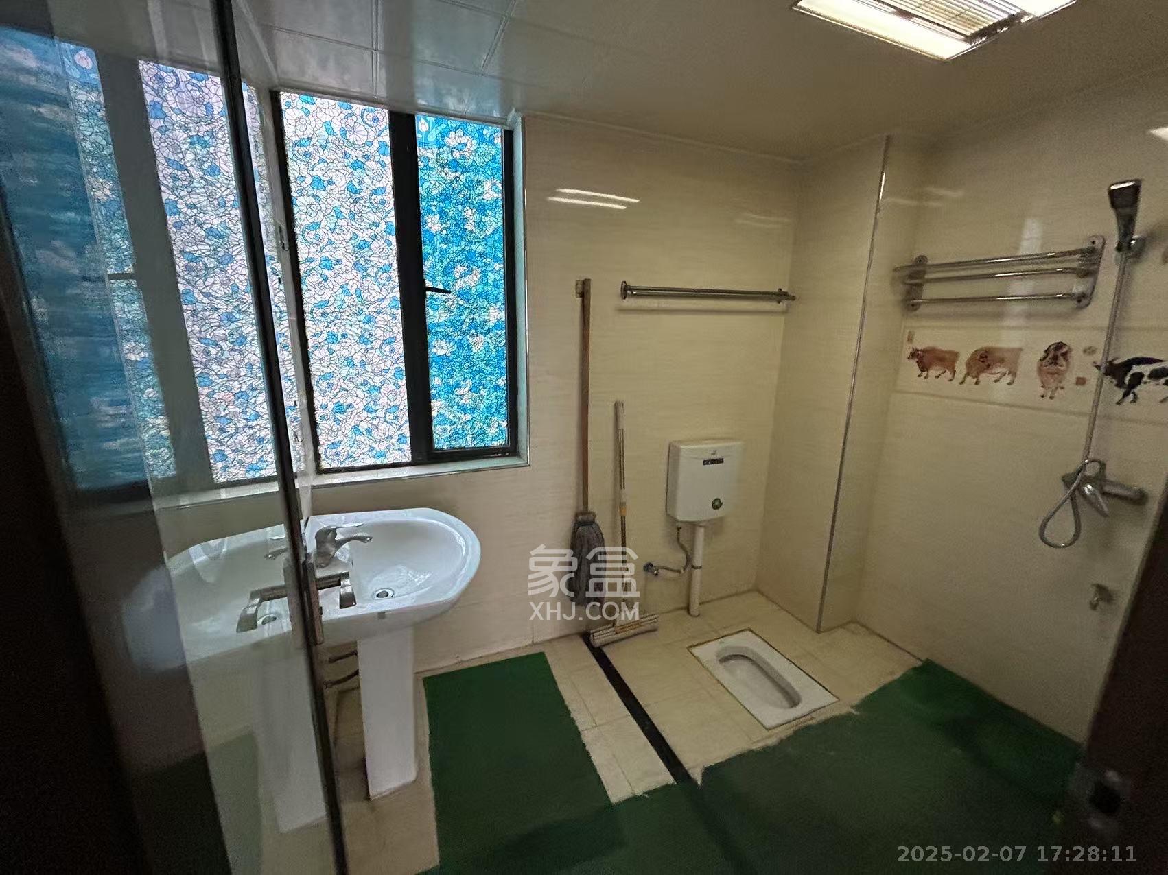 兴威帕克水岸 2室2厅1卫 2100.0元/月 兴威帕克水岸 2室2厅1卫 2100.0元/月室内图