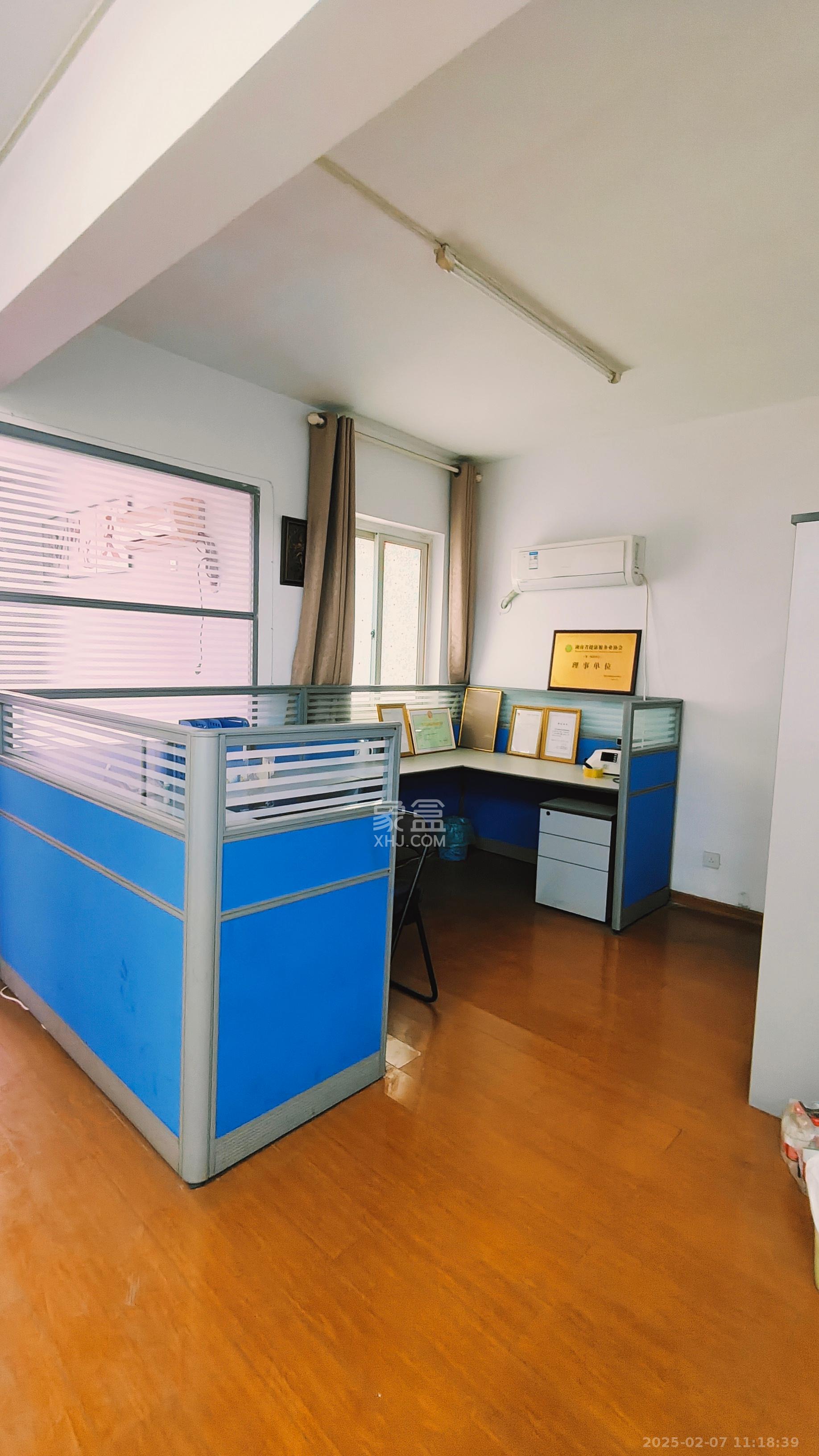 建鸿达现代公寓  1室1厅1卫    2200.0元/月 建鸿达现代公寓  1室1厅1卫    2200.0元/月室内图