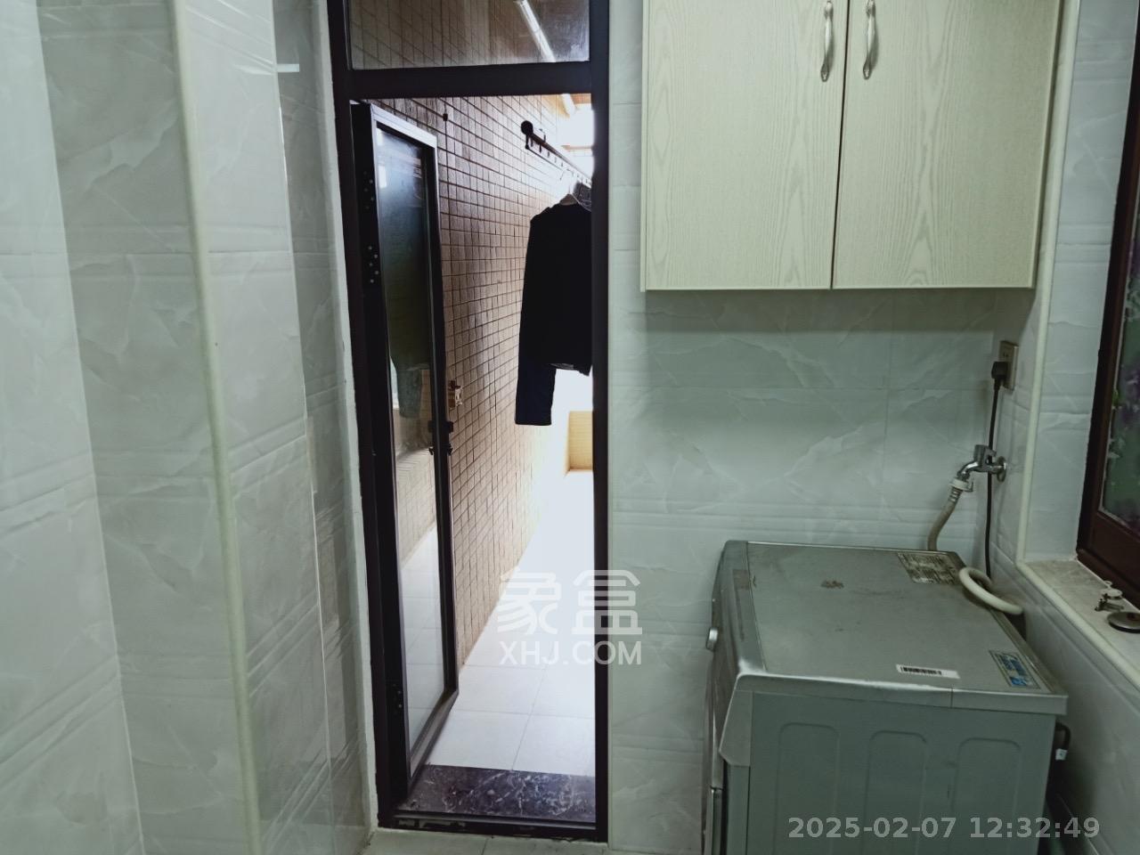 欧莱雅郡  2室1厅1卫   1800.00元/月室内图