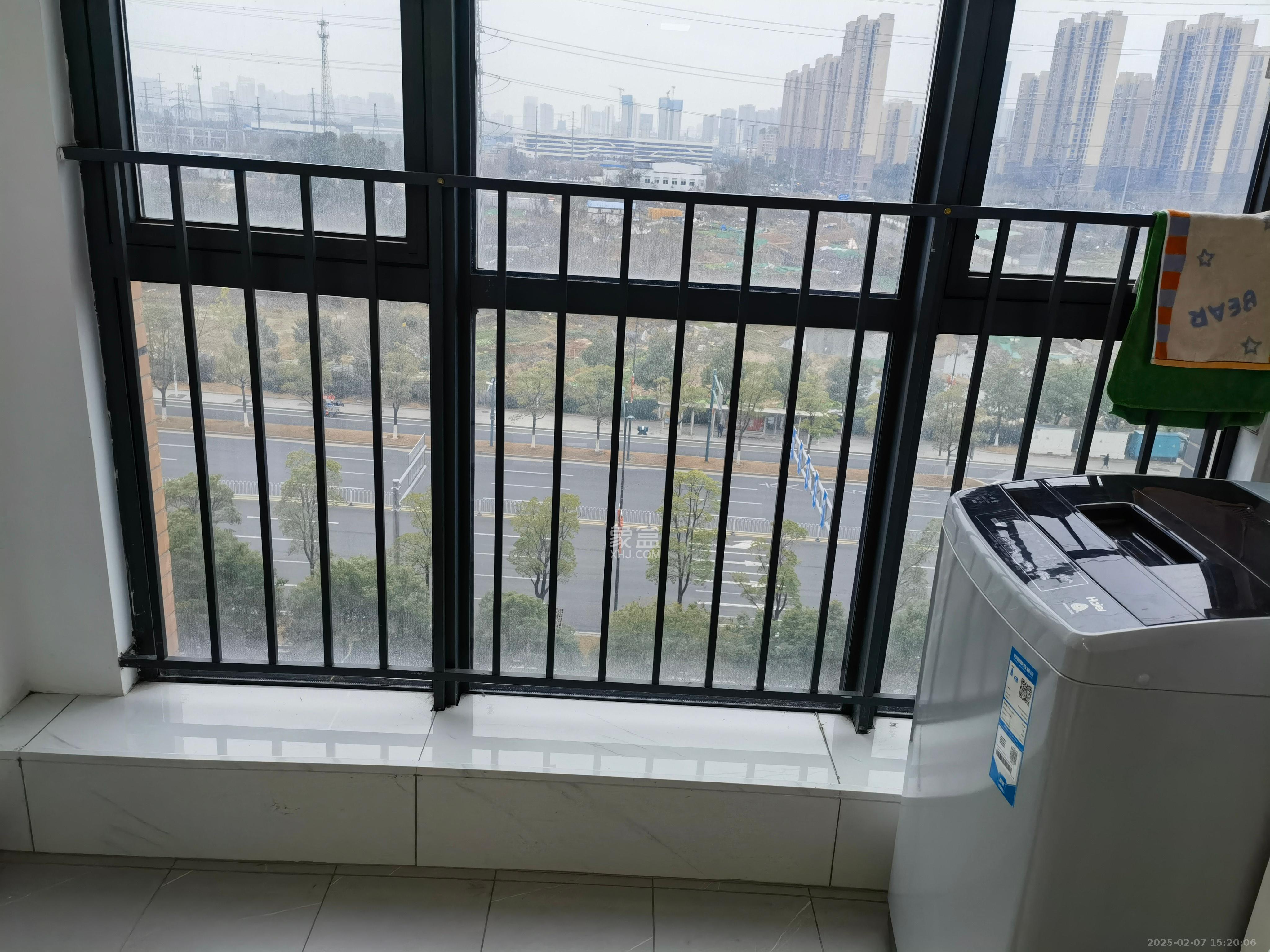 海伦春天  1室1厅1卫    1400.0元/月室内图