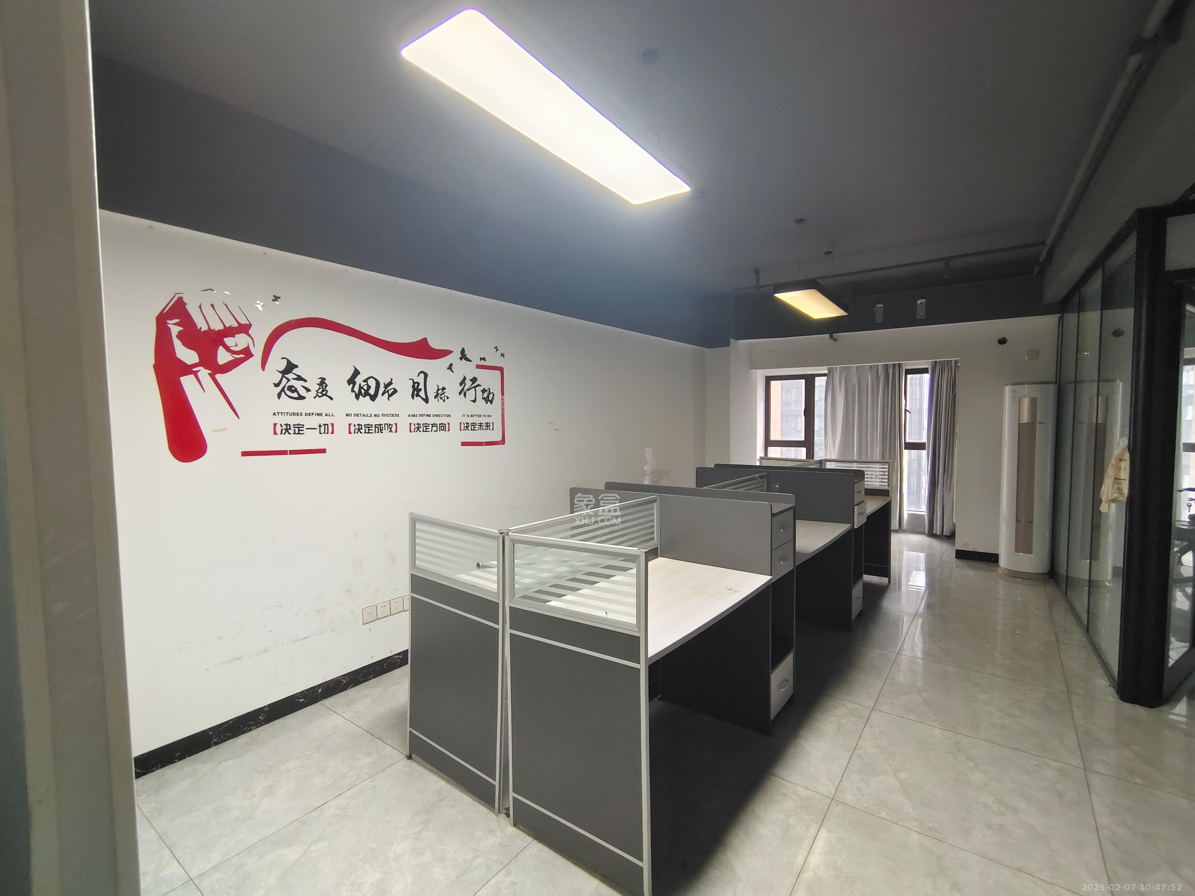 高升时代广场(冠铭商务中心) 1室1厅1卫 2000.0元/月 高升时代广场(冠铭商务中心) 1室1厅1卫 2000.0元/月室内图