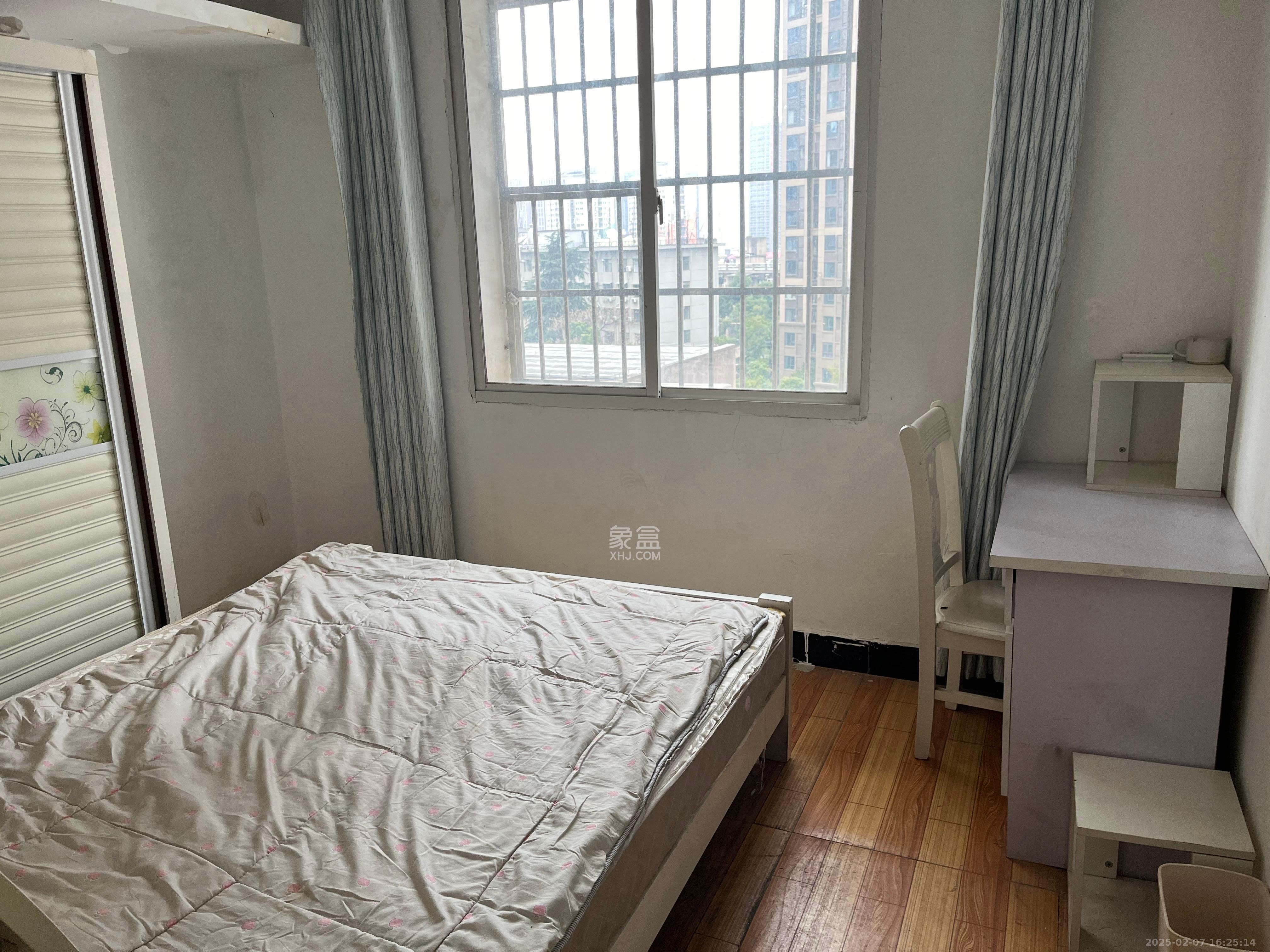 省劳卫所宿舍(职防院小区)  2室1厅1卫    1300.0元/月 省劳卫所宿舍(职防院小区)  2室1厅1卫    1300.0元/月室内图