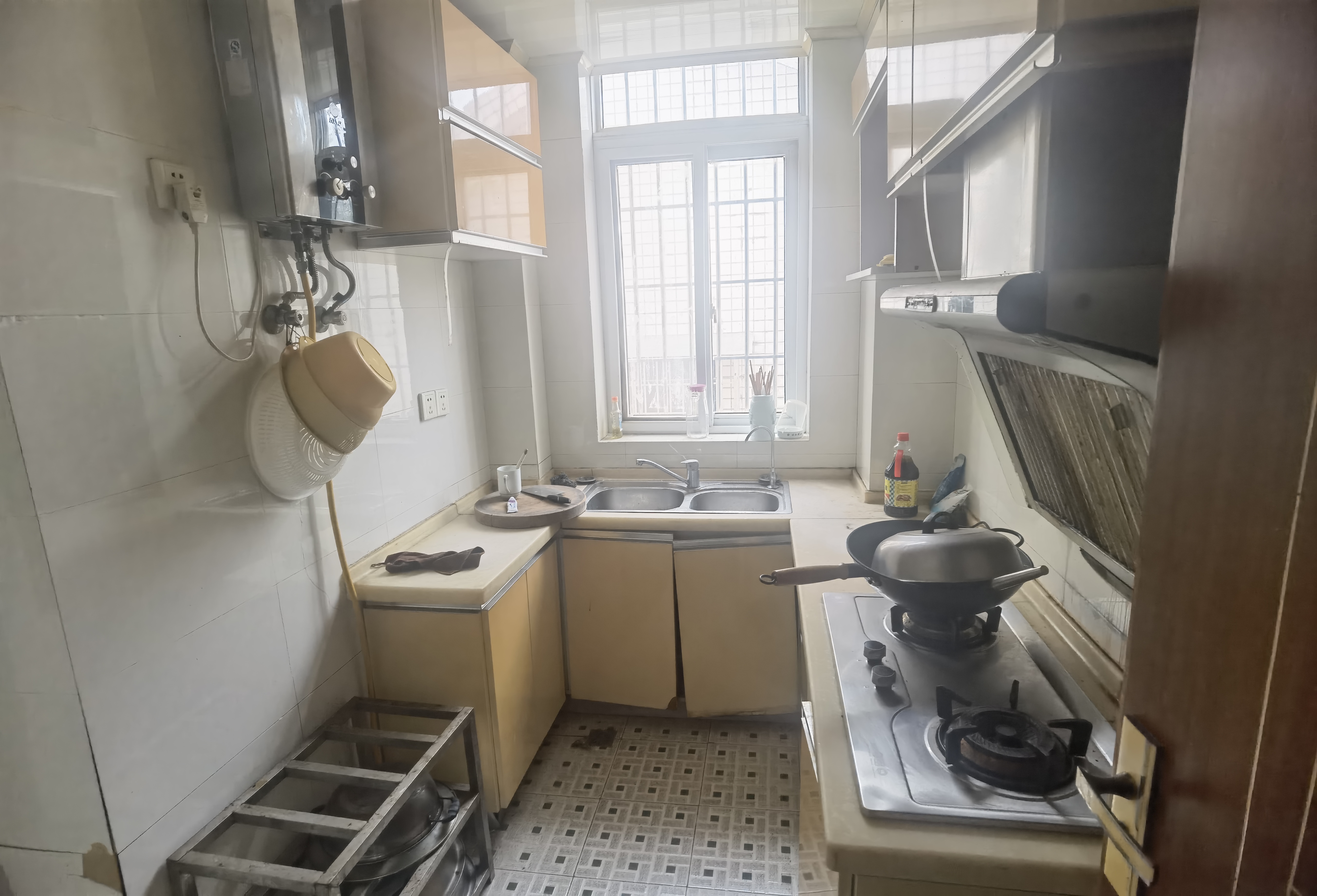 长安花园 4室2厅2卫 45.8万 长安花园 4室2厅2卫 45.8万客厅