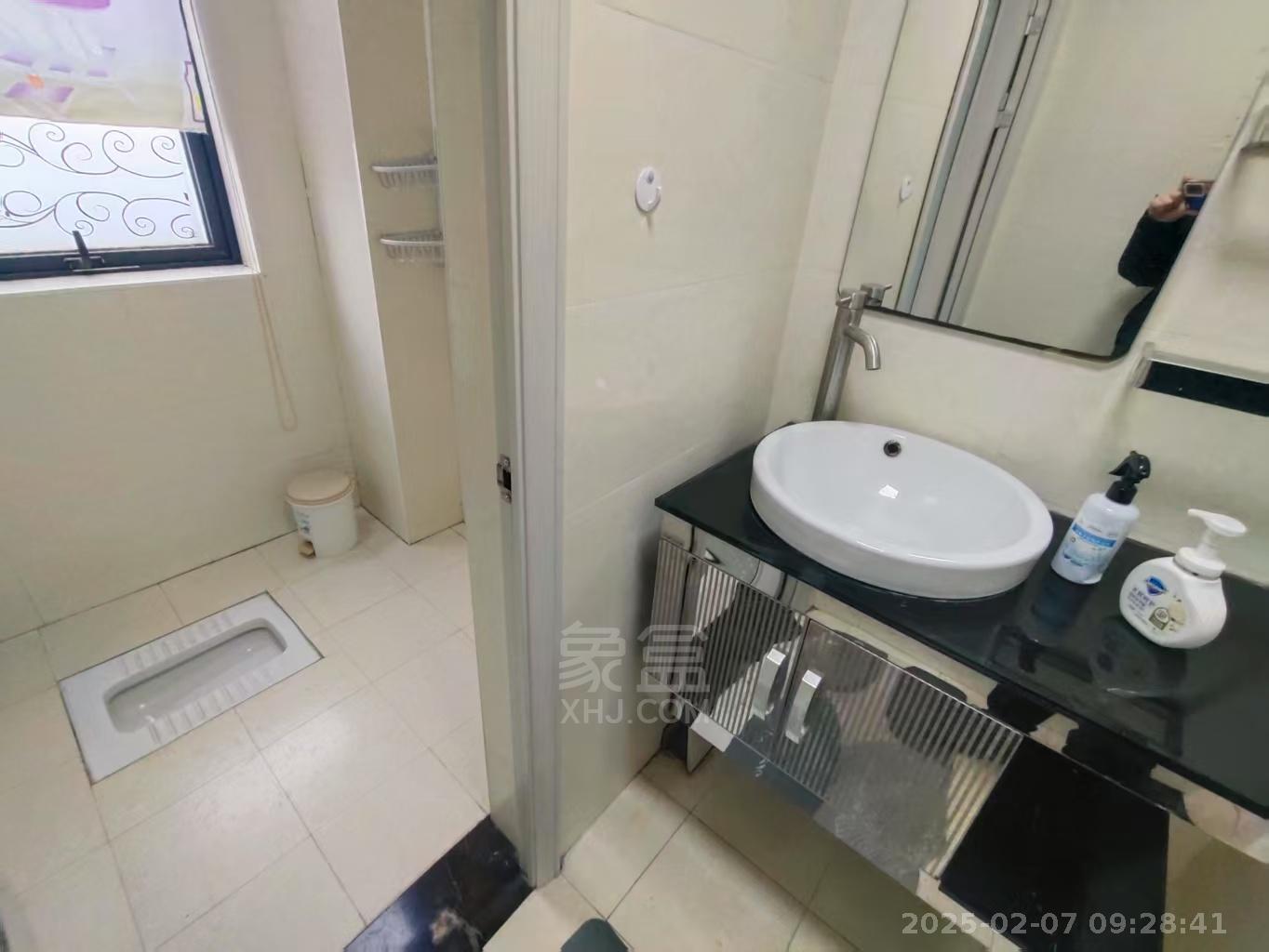 中建御山和苑 2室2厅1卫 2200.0元/月 中建御山和苑 2室2厅1卫 2200.0元/月室内图