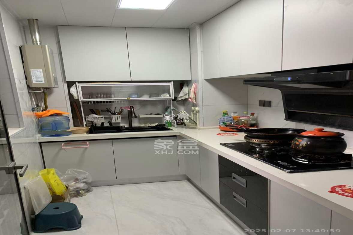 奥克斯滨仕花园(奥克斯洋湖广场/奥克斯中心) 3室2厅1卫 3800.0元/月 奥克斯滨仕花园(奥克斯洋湖广场/奥克斯中心) 3室2厅1卫 3800.0元/月室内图