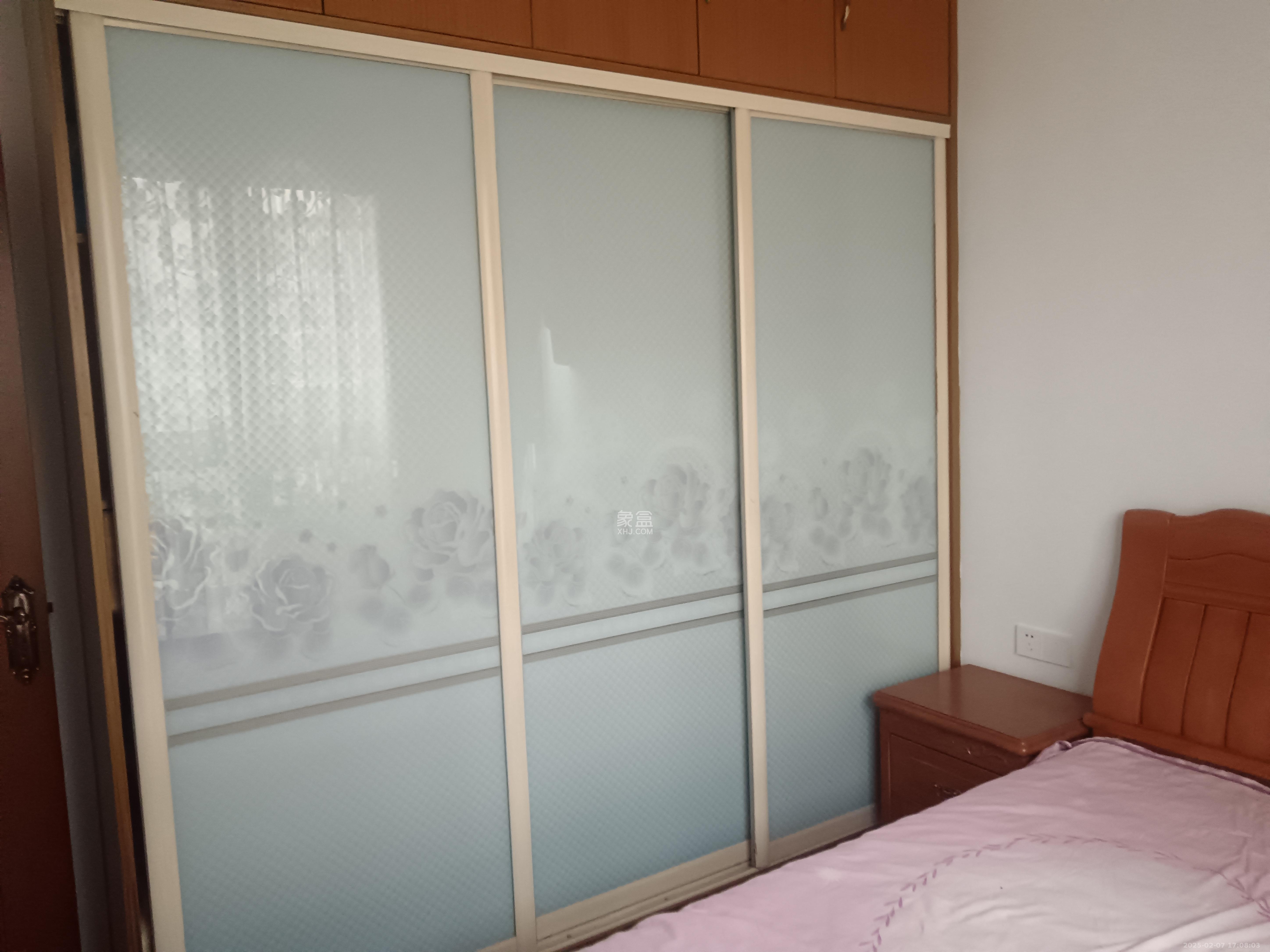 康斯丹郡(融程领秀佳园)  3室2厅1卫    2000.0元/月 康斯丹郡(融程领秀佳园)  3室2厅1卫    2000.0元/月室内图