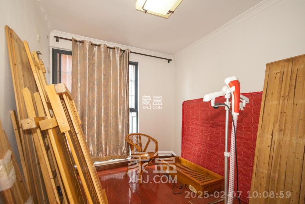 华润凤凰城二期  5室2厅2卫    3200.0元/月 华润凤凰城二期  5室2厅2卫    3200.0元/月室内图