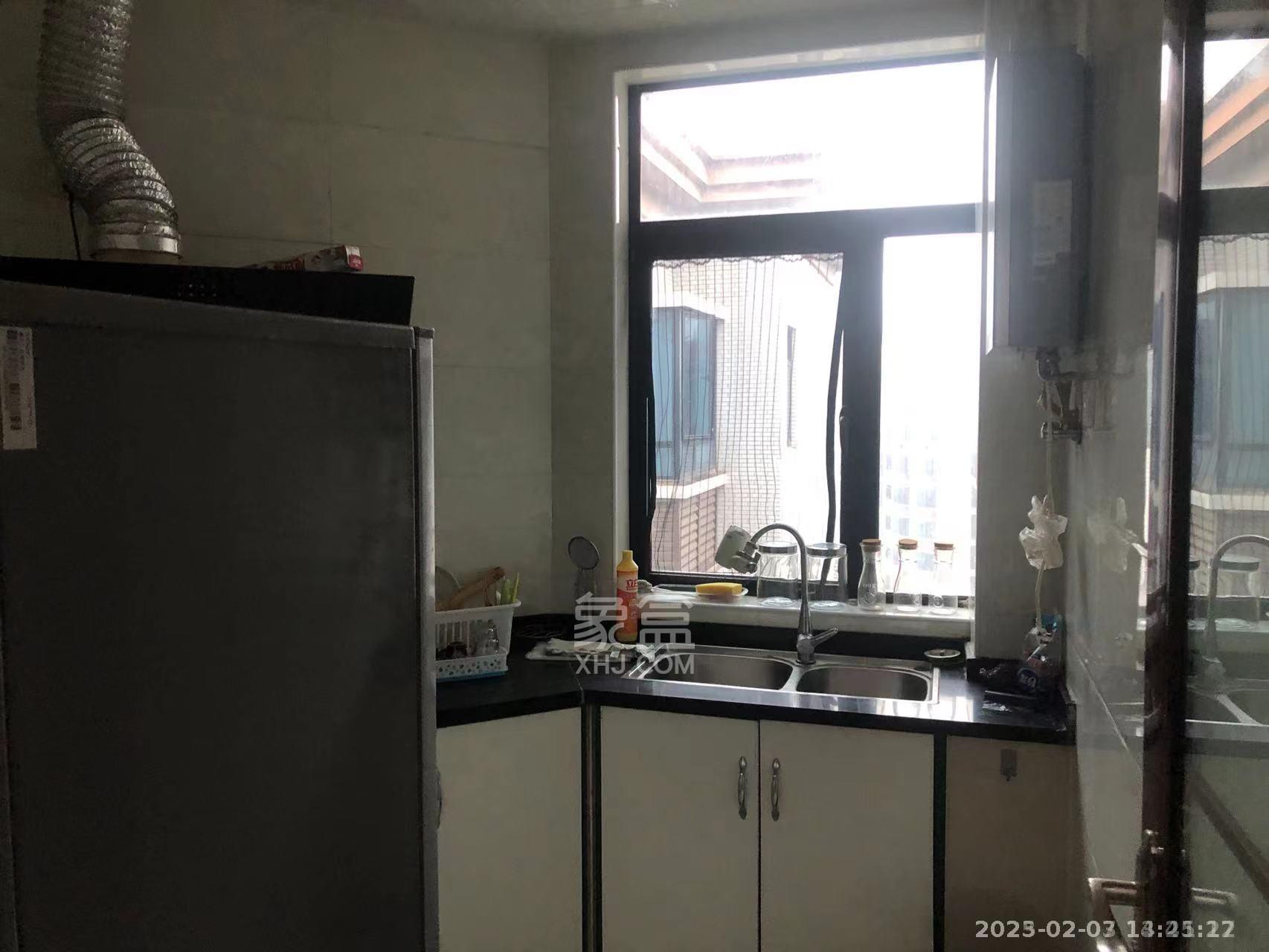 龙腾国际 1室2厅1卫 1500.0元/月 龙腾国际 1室2厅1卫 1500.0元/月室内图