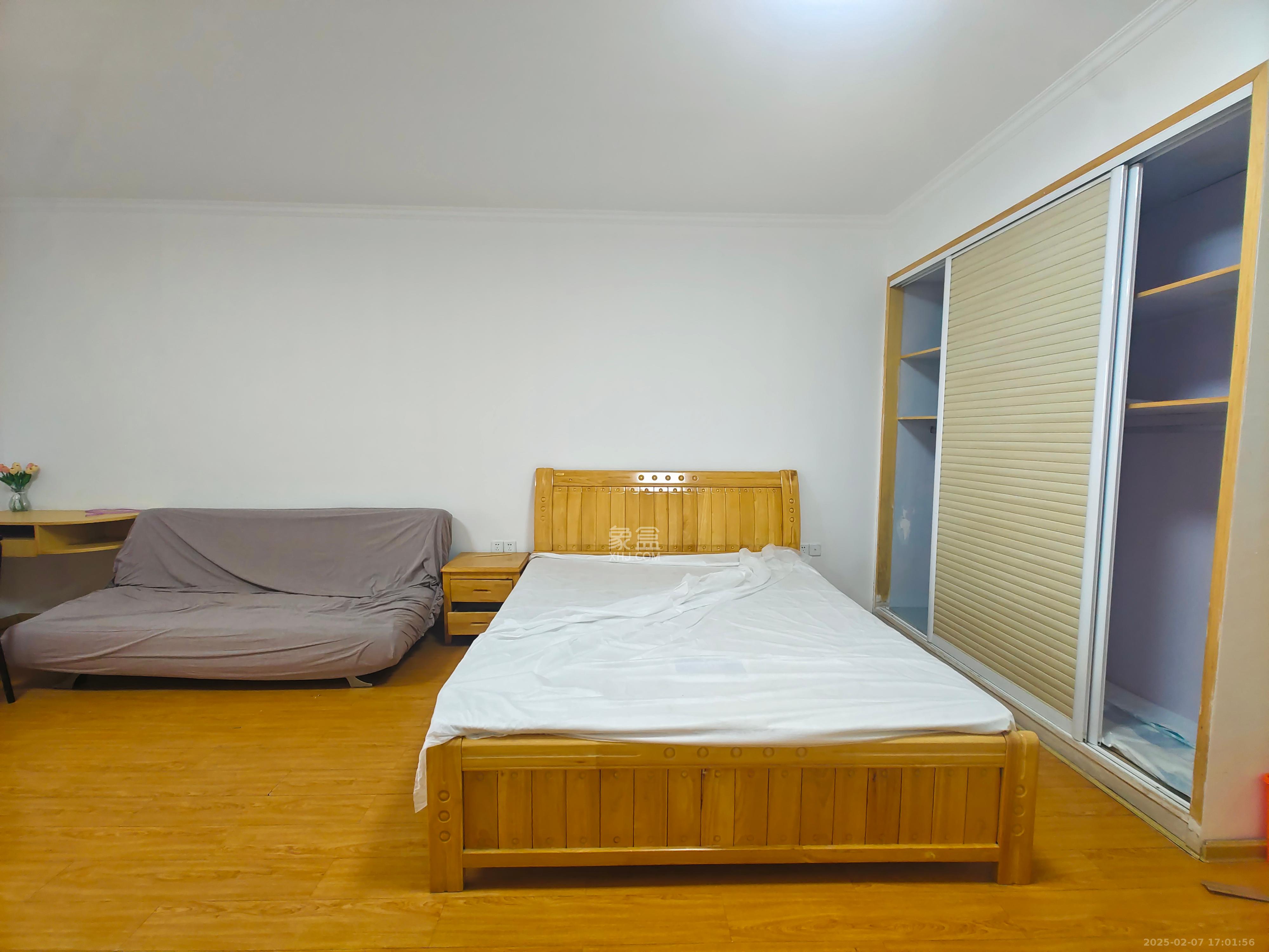 开源鑫景  1室1厅1卫   1200.00元/月室内图