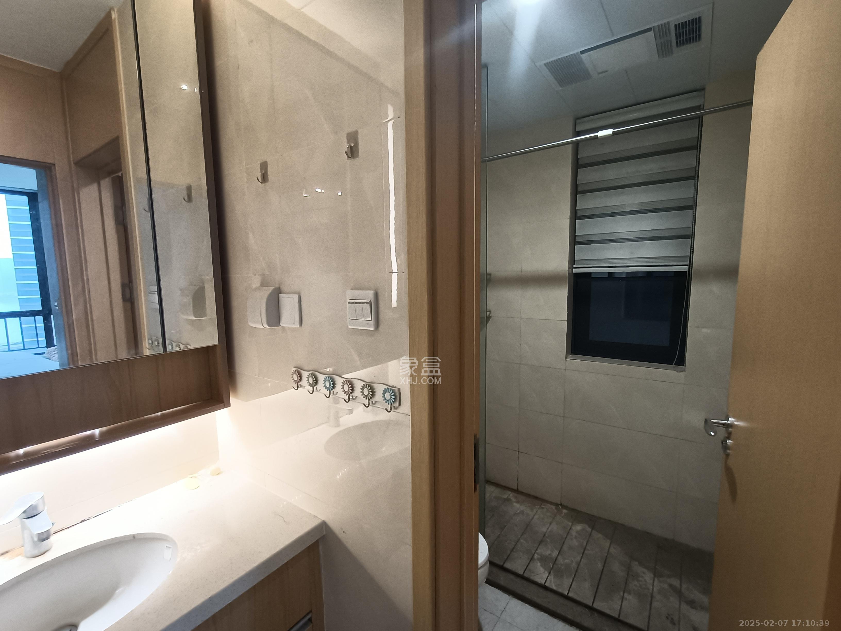 启迪协信中心 1室0厅0卫 2600.0元/月 启迪协信中心 1室0厅0卫 2600.0元/月室内图