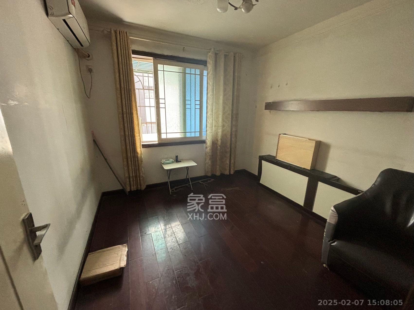 新世界商贸城 3室2厅2卫 5200.0元/月 新世界商贸城 3室2厅2卫 5200.0元/月室内图