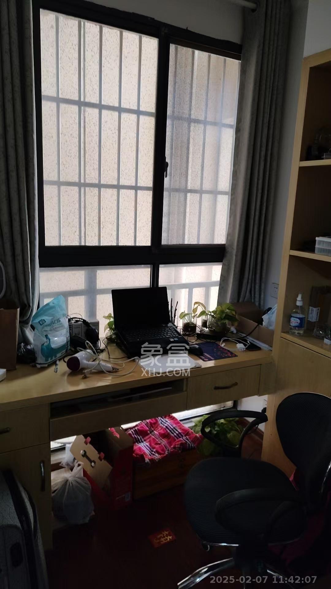 鑫天格林香山  3室2厅1卫    1600.0元/月 鑫天格林香山  3室2厅1卫    1600.0元/月室内图