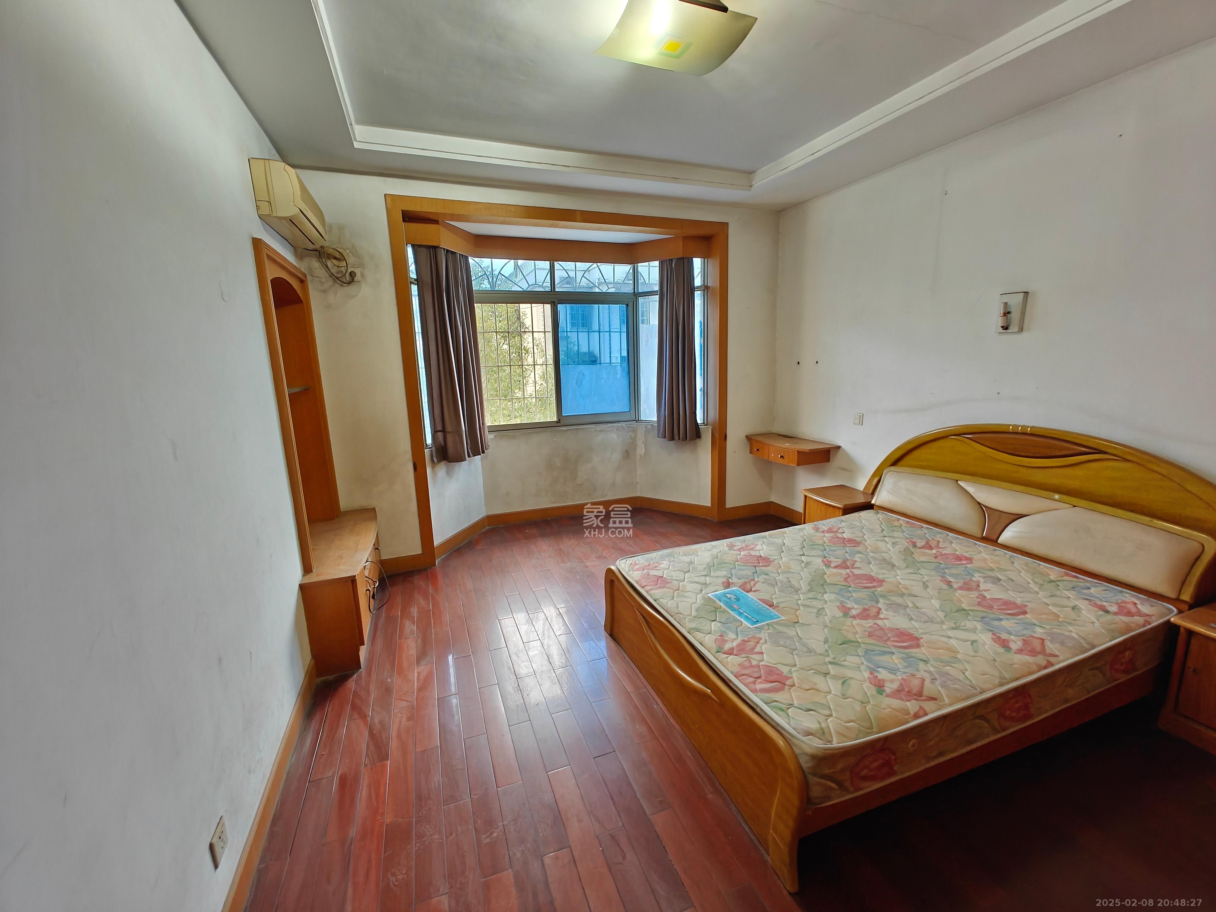 创远花园 4室2厅2卫 2500.0元/月 创远花园 4室2厅2卫 2500.0元/月室内图