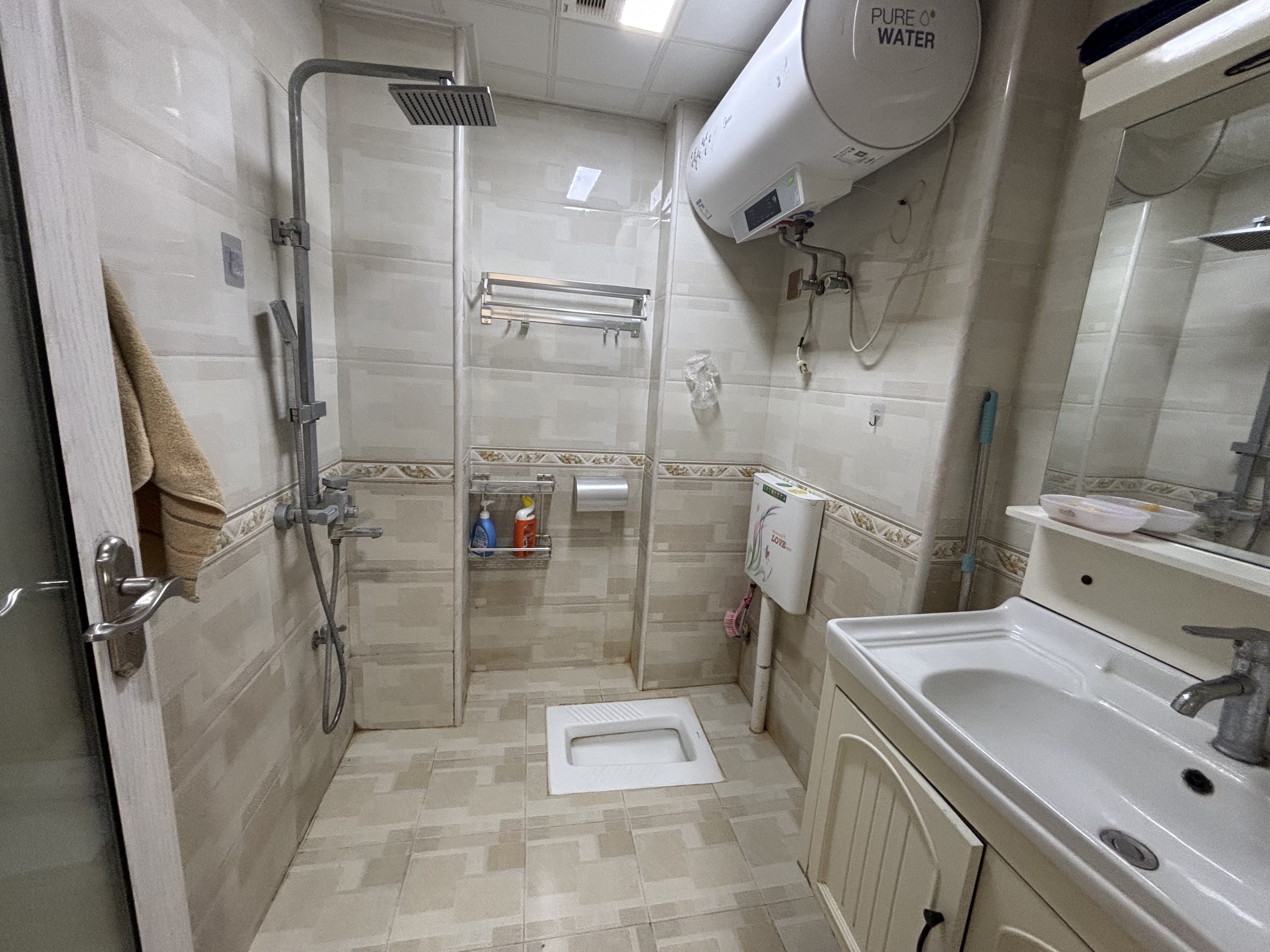 百弘学府城 2室2厅1卫 1500.0元/月 百弘学府城 2室2厅1卫 1500.0元/月室内图