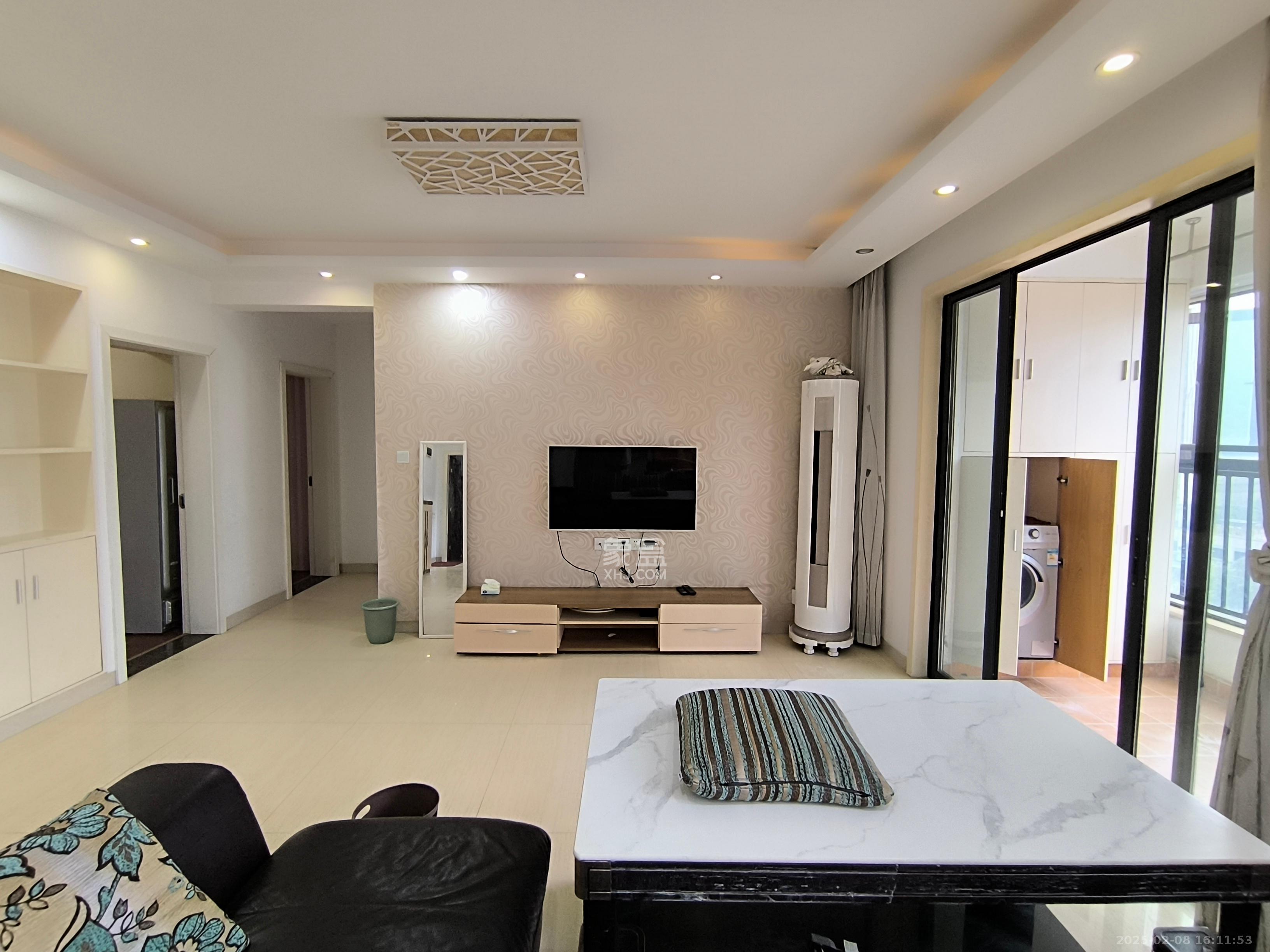 中建麓山和苑  3室2厅1卫   2000.00元/月室内图1