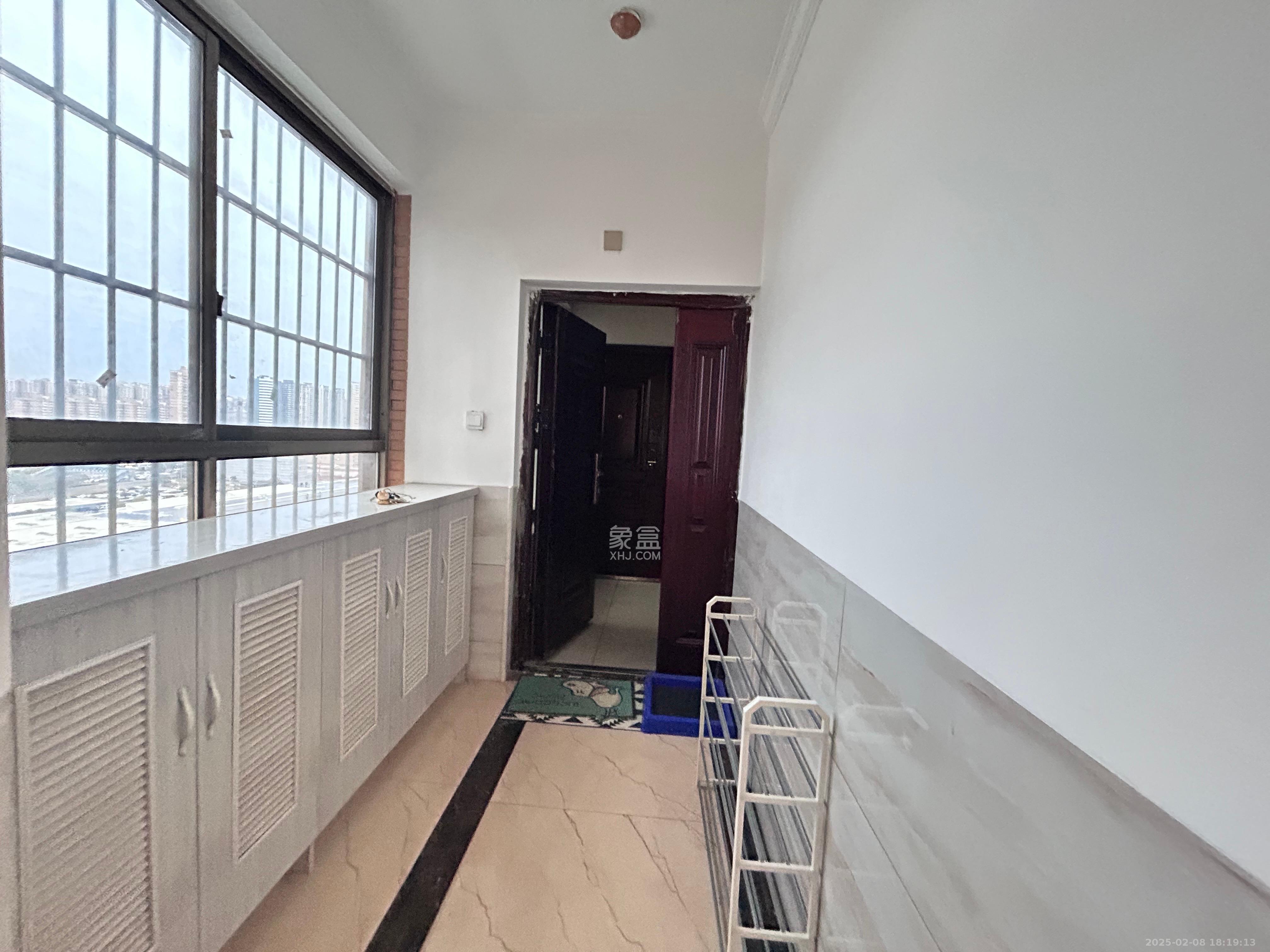 和泉嘉园 3室2厅1卫 2000.0元/月 和泉嘉园 3室2厅1卫 2000.0元/月室内图