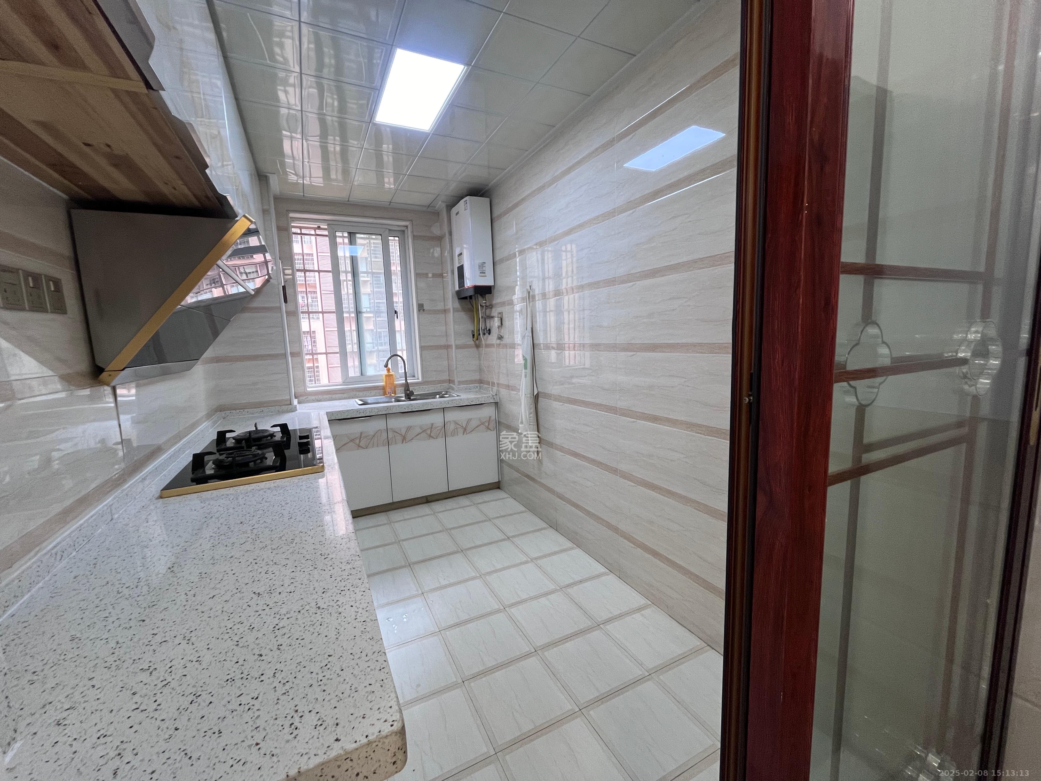 家兴苑  3室2厅1卫    2400.0元/月 家兴苑  3室2厅1卫    2400.0元/月室内图