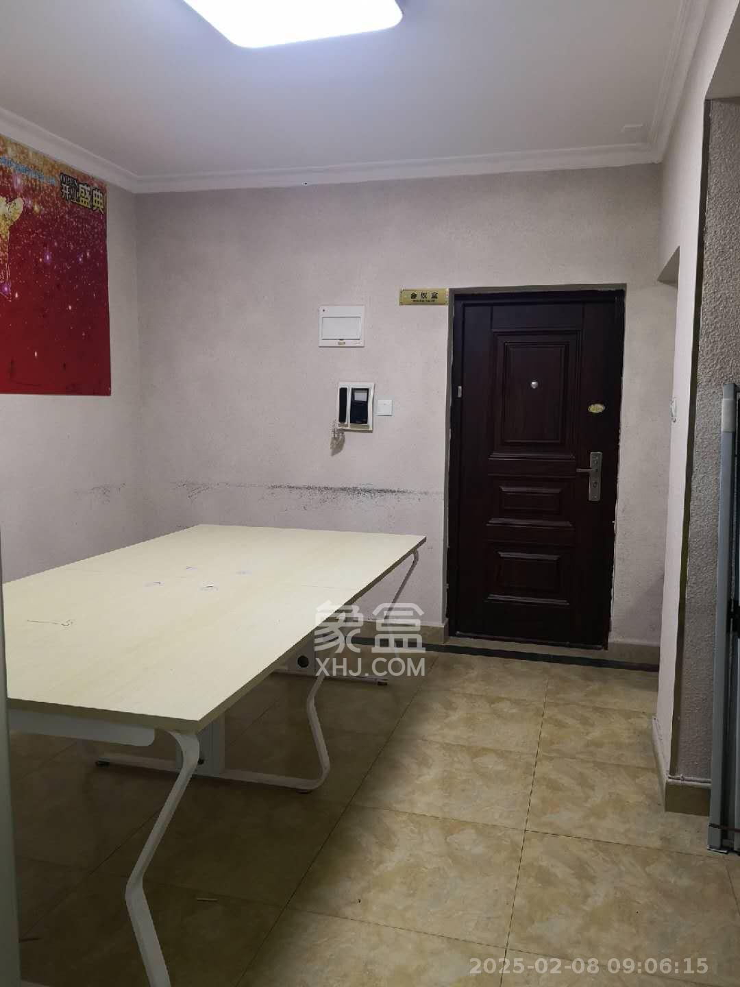 百纳广场(百纳公寓) 2室2厅1卫 2000.0元/月 百纳广场(百纳公寓) 2室2厅1卫 2000.0元/月室内图