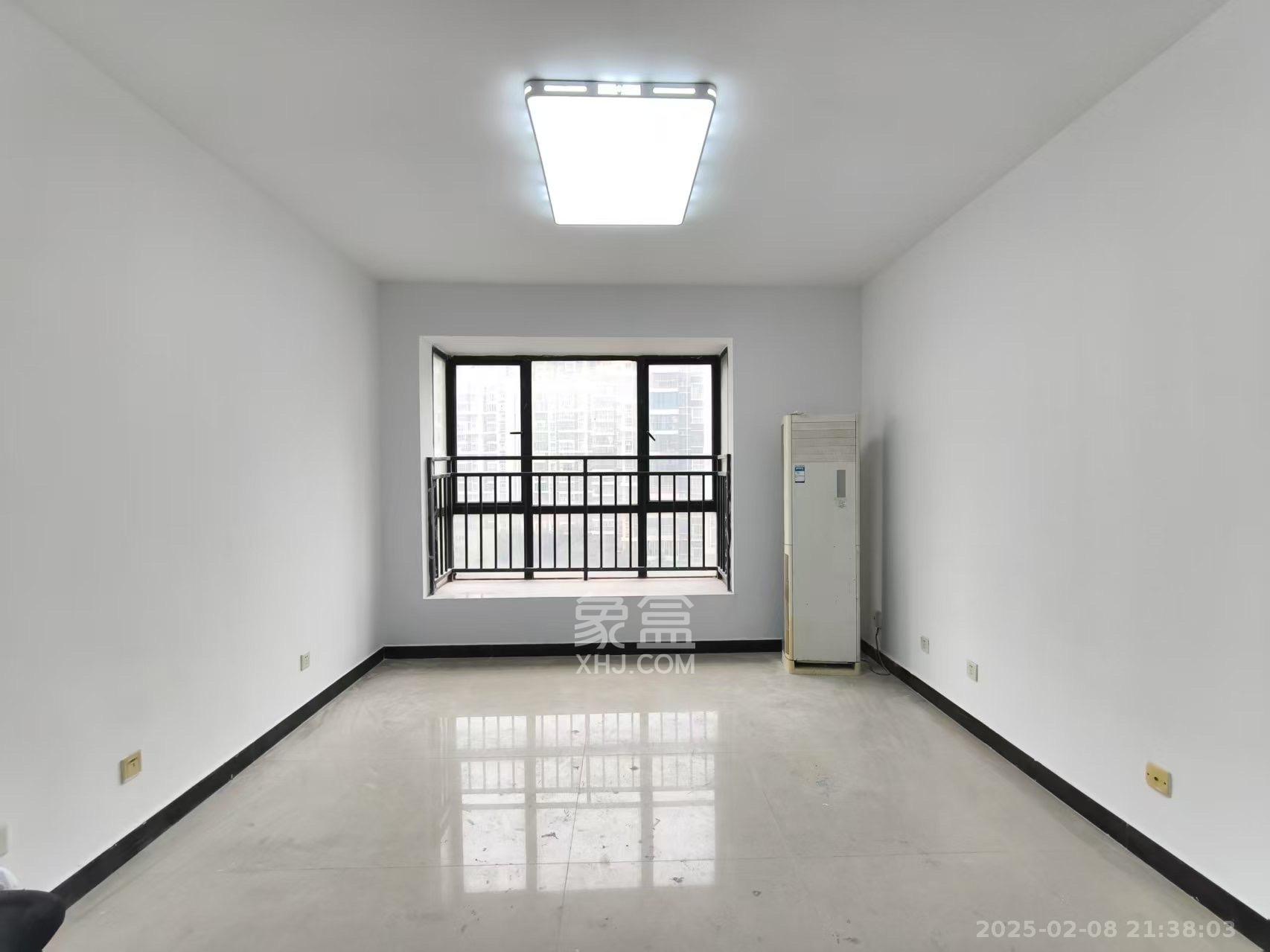 华美公寓(新猎鹰公寓)  3室2厅1卫    2200.0元/月 华美公寓(新猎鹰公寓)  3室2厅1卫    2200.0元/月室内图