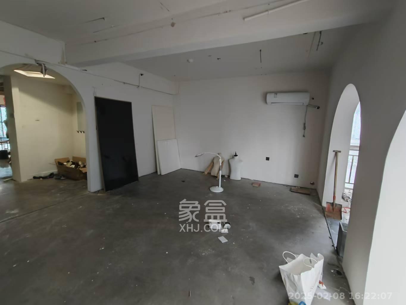 新世界百货（湖南供销大厦）  3室1厅1卫   6500.00元/月室内图