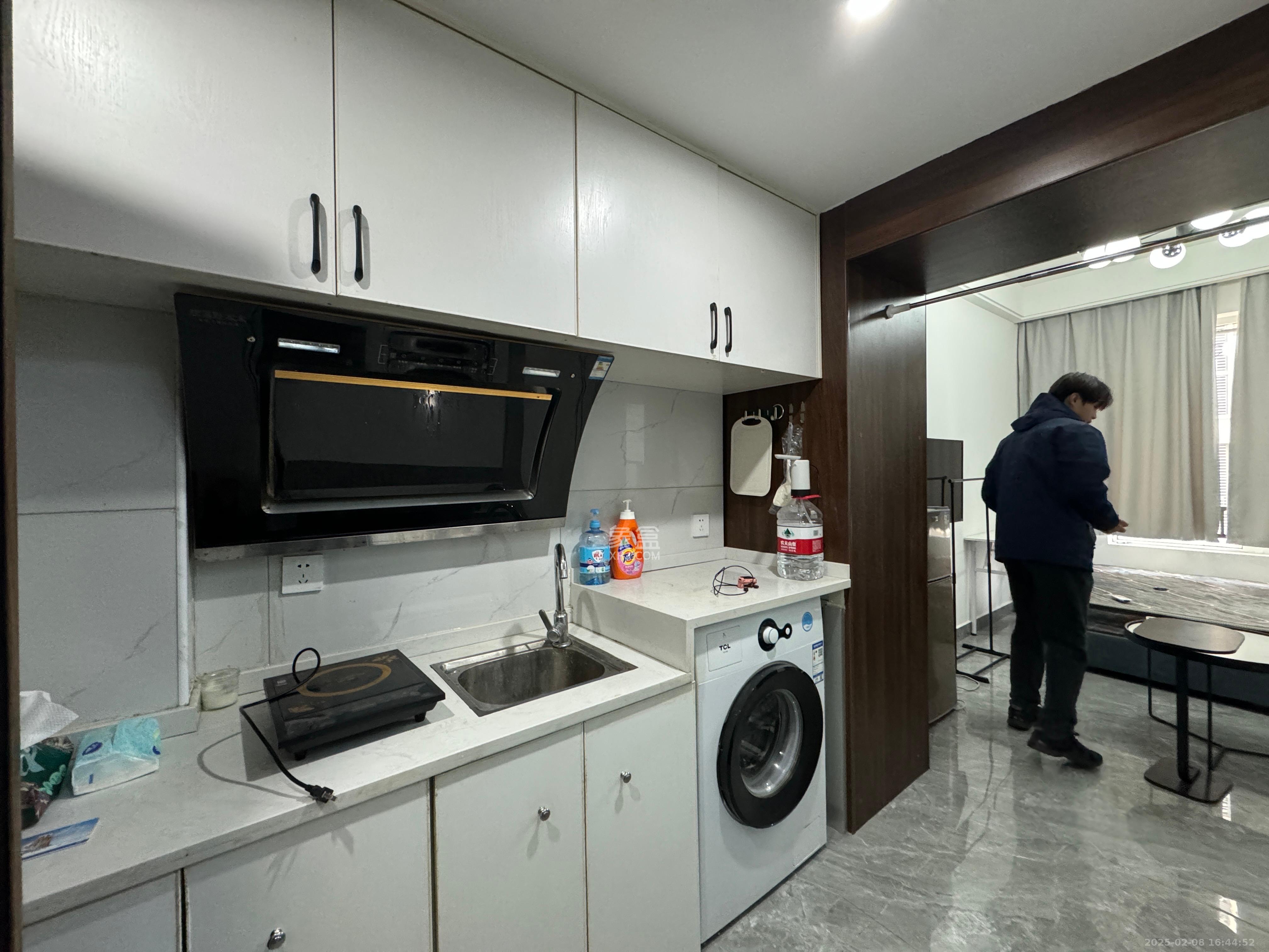 保利香槟国际  1室1厅1卫    1300.0元/月 保利香槟国际  1室1厅1卫    1300.0元/月室内图