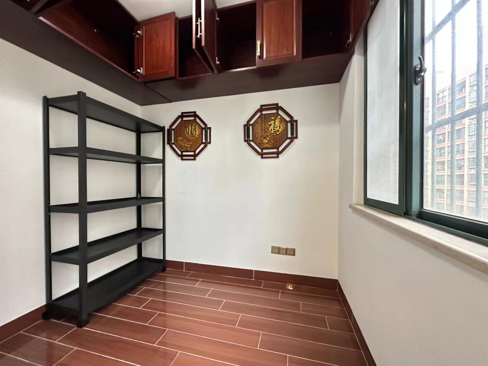 南海幸福城  5室2厅3卫    278.0万 南海幸福城  5室2厅3卫    278.0万室内图