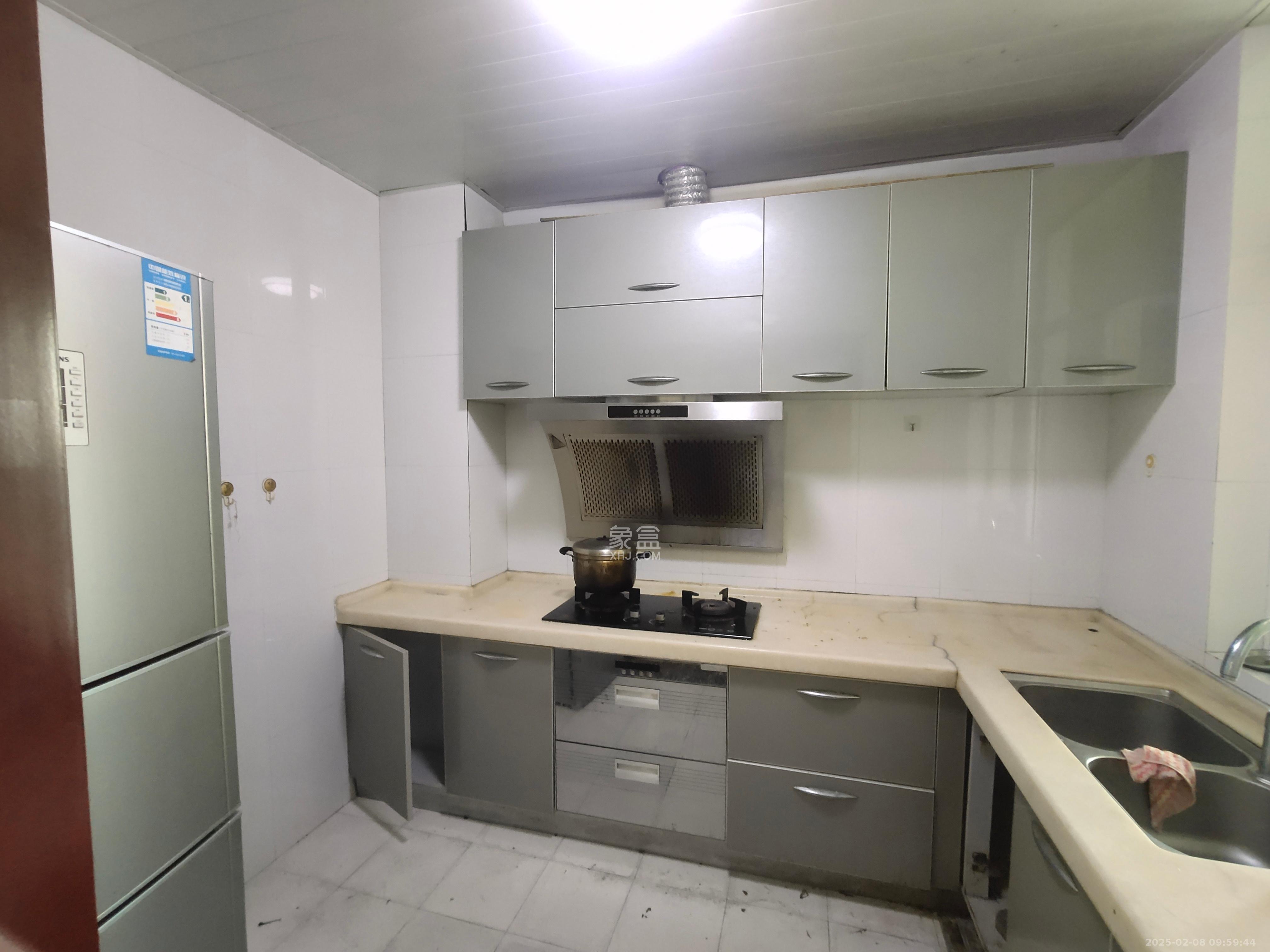 名都凯旋城 3室2厅2卫 2300.0元/月 名都凯旋城 3室2厅2卫 2300.0元/月室内图