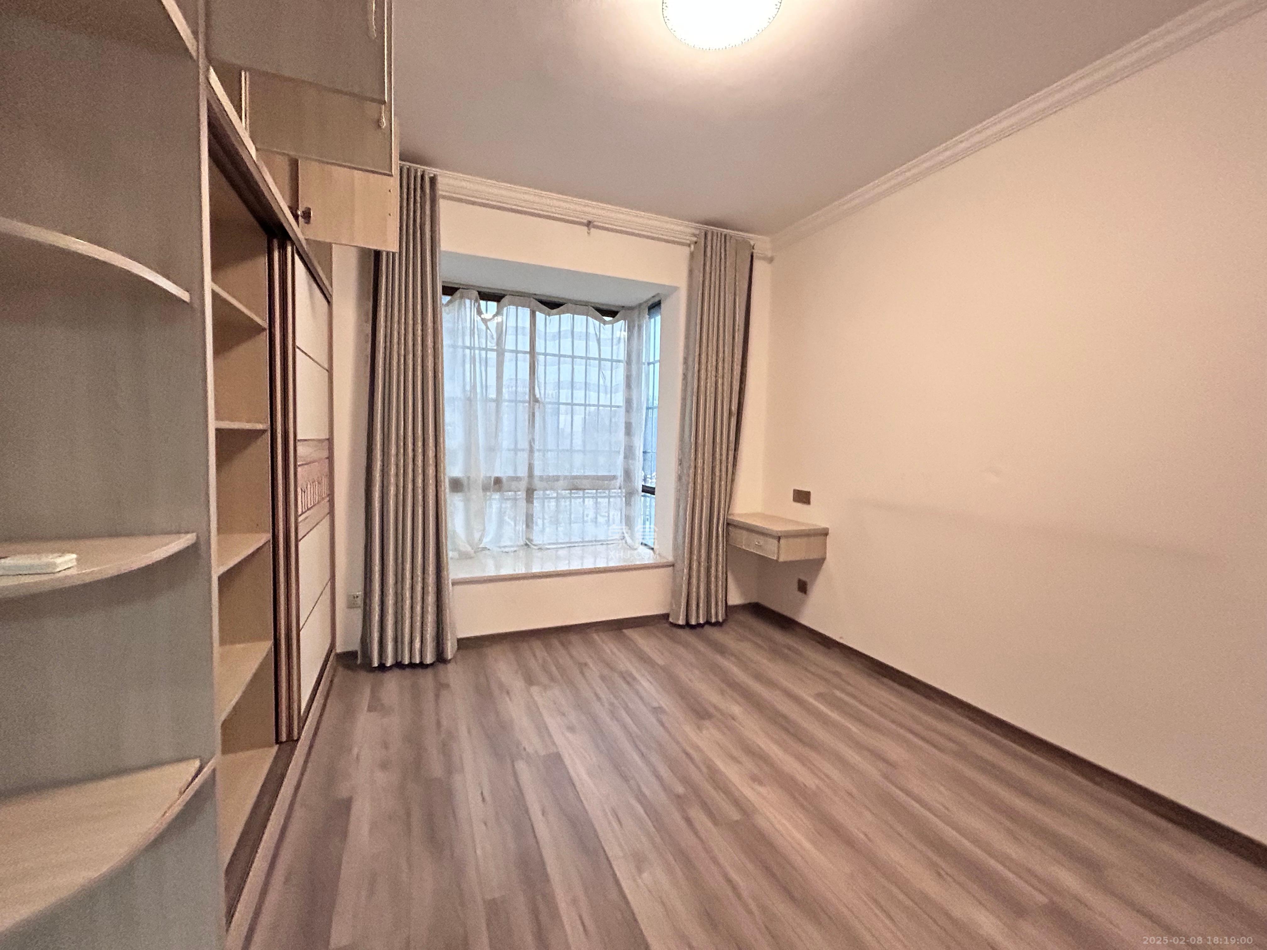 和泉嘉园 3室2厅1卫 2000.0元/月 和泉嘉园 3室2厅1卫 2000.0元/月室内图