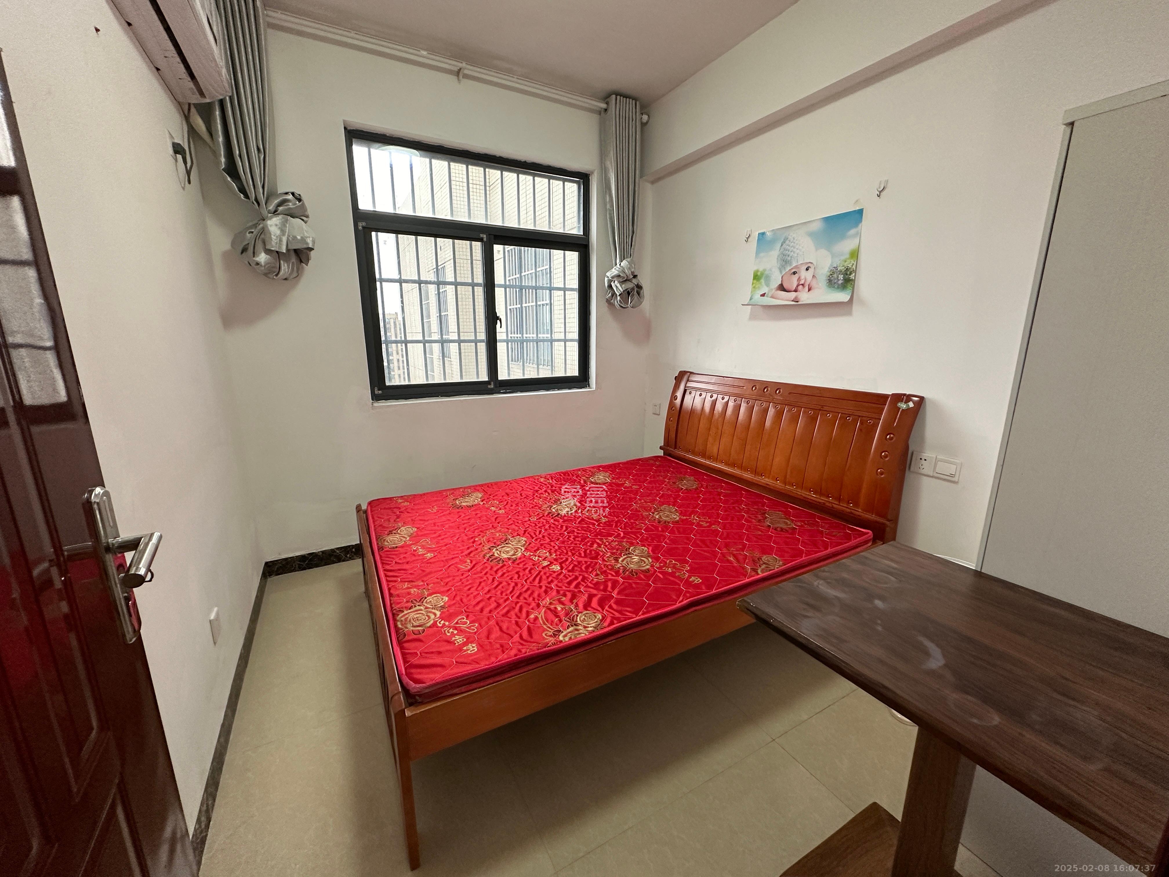 华侨假日中心(晟华苑) 4室2厅2卫 2900.0元/月 华侨假日中心(晟华苑) 4室2厅2卫 2900.0元/月室内图