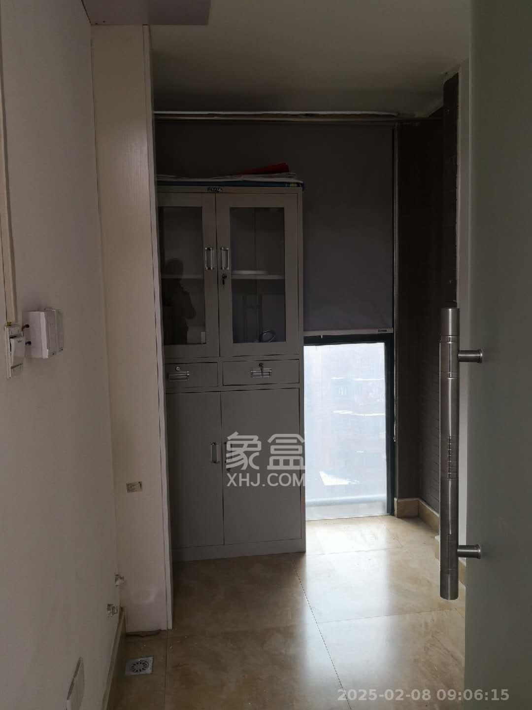 百纳广场(百纳公寓) 2室2厅1卫 2000.0元/月 百纳广场(百纳公寓) 2室2厅1卫 2000.0元/月室内图