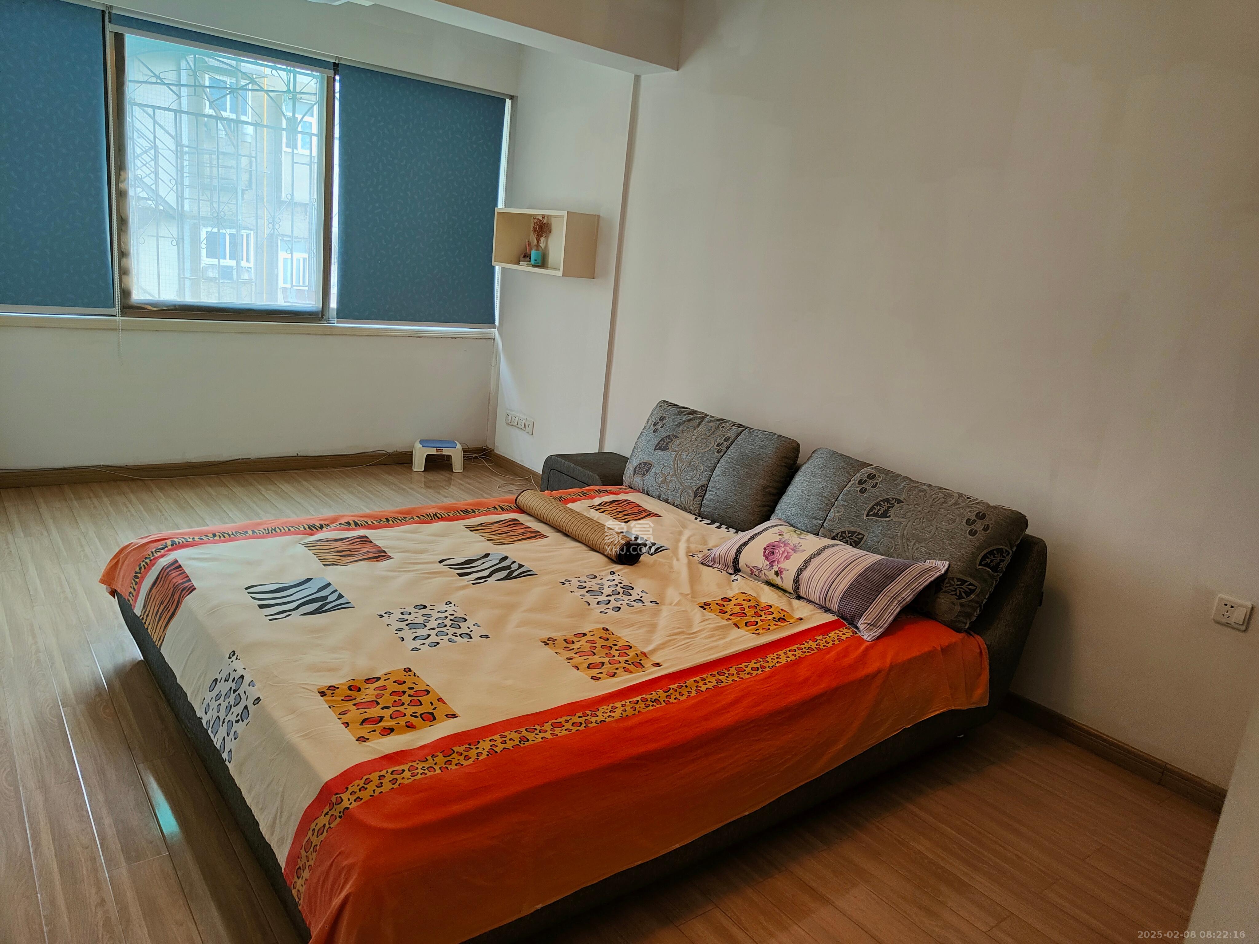 文华商住楼 2室2厅1卫 2500.0元/月 文华商住楼 2室2厅1卫 2500.0元/月室内图