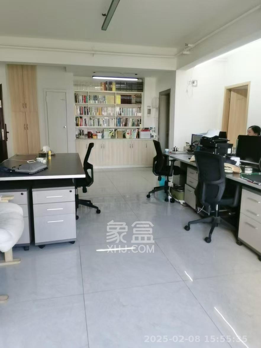 半山公馆(半山国际中心) 1室1厅1卫 4000.0元/月 半山公馆(半山国际中心) 1室1厅1卫 4000.0元/月室内图