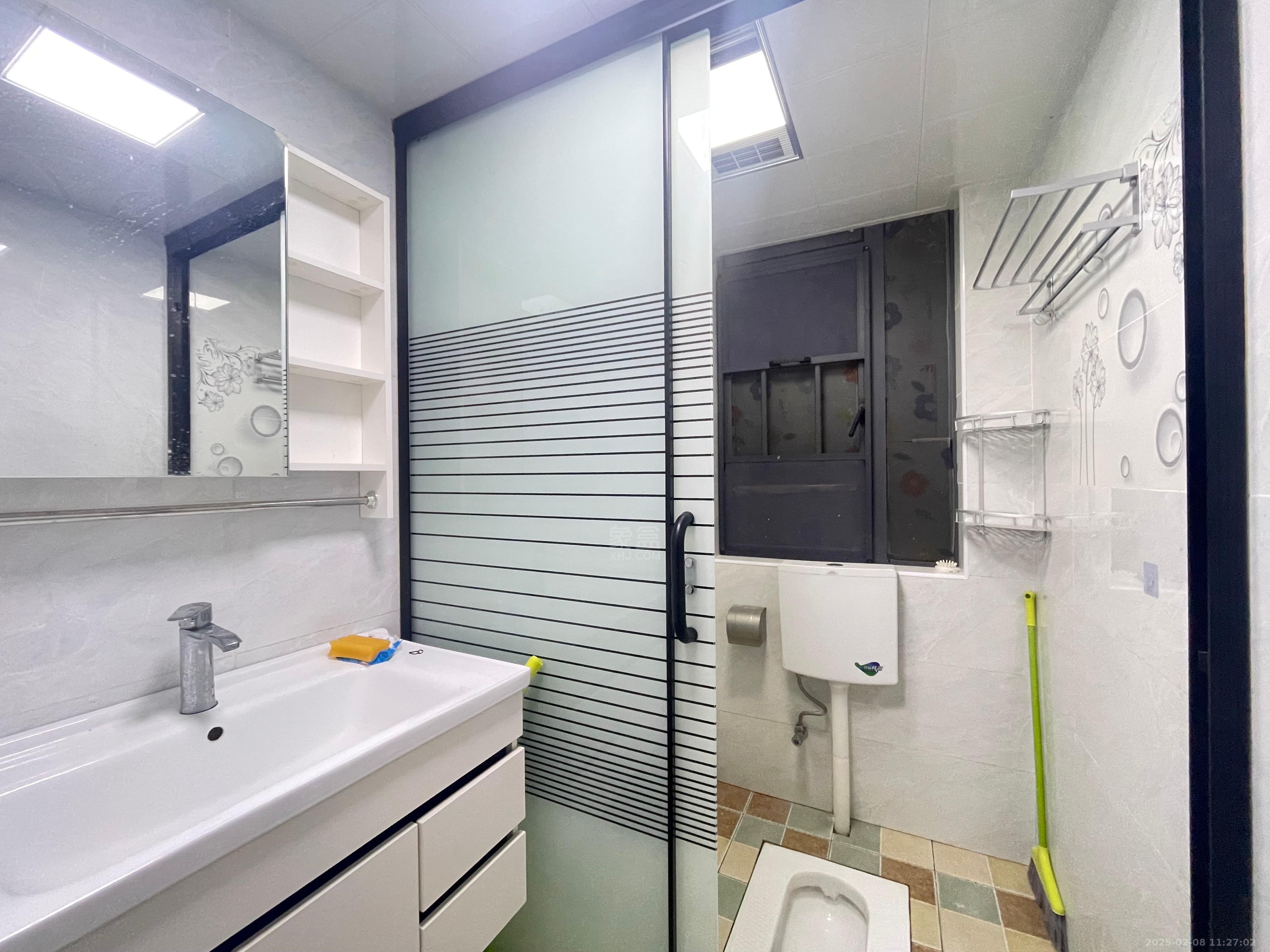 山水洲城华晨第一城 2室1厅1卫 1500.0元/月 山水洲城华晨第一城 2室1厅1卫 1500.0元/月室内图