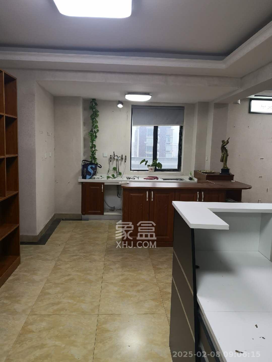 百纳广场(百纳公寓) 2室2厅1卫 2000.0元/月 百纳广场(百纳公寓) 2室2厅1卫 2000.0元/月室内图