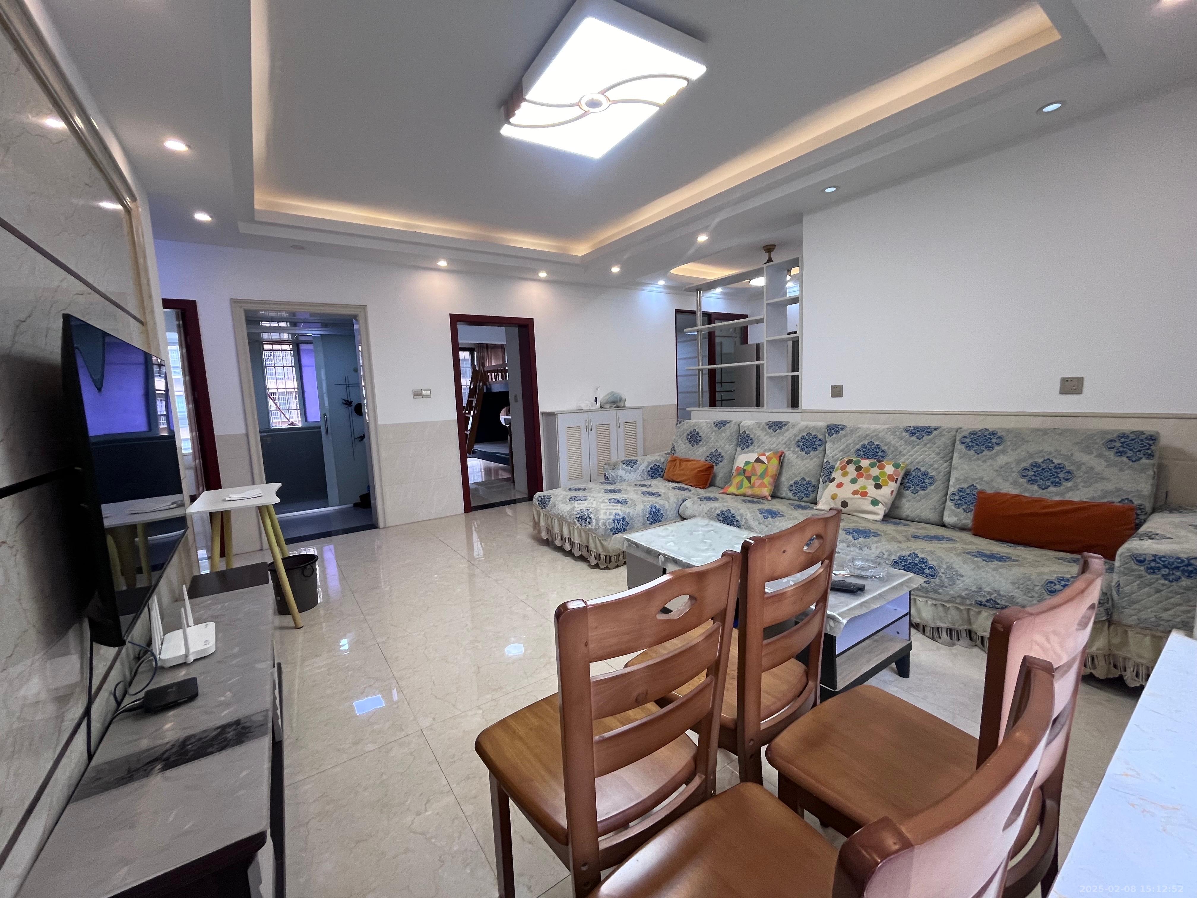 家兴苑  3室2厅1卫    2400.0元/月 家兴苑  3室2厅1卫    2400.0元/月室内图