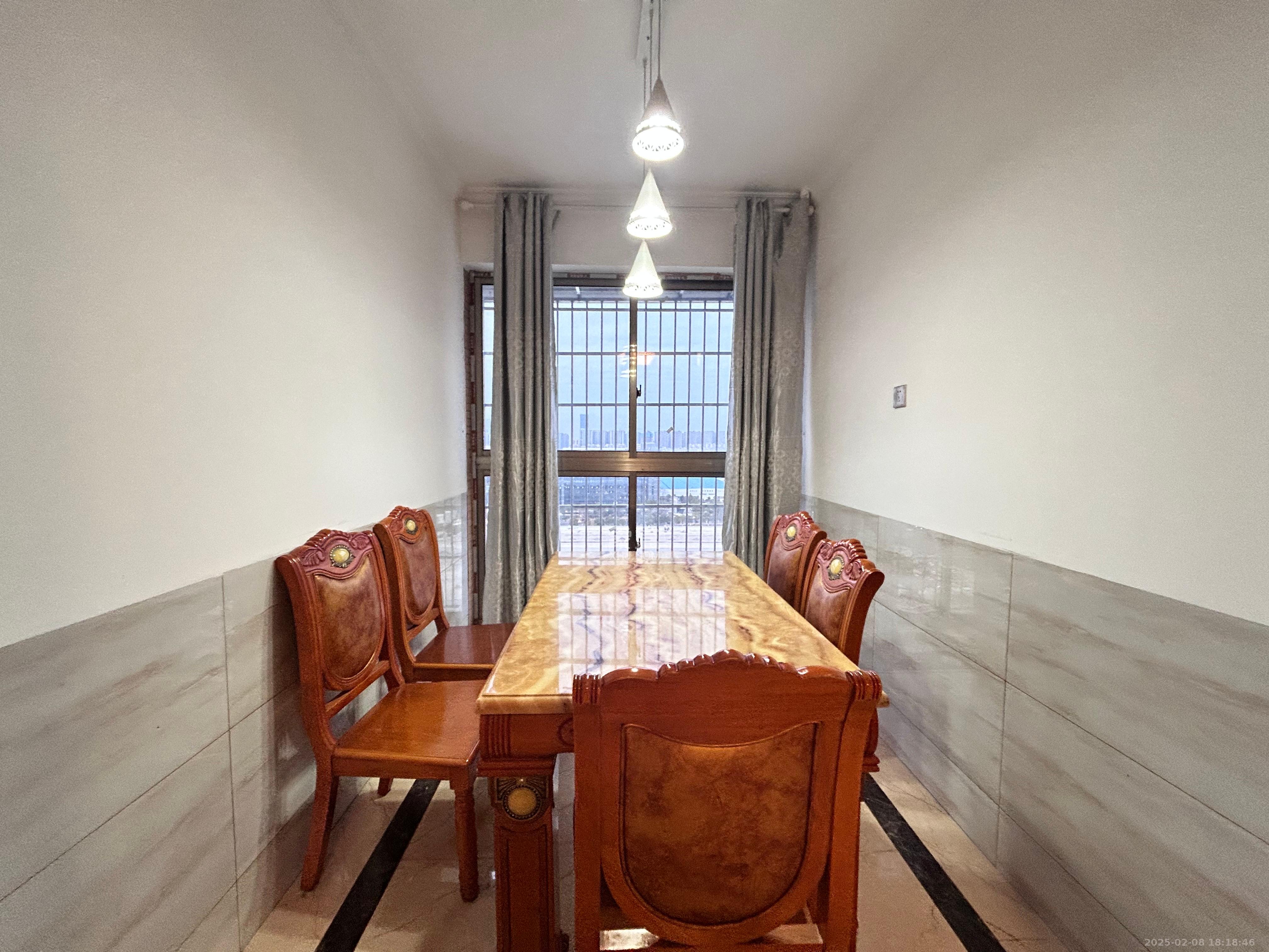 和泉嘉园 3室2厅1卫 2000.0元/月 和泉嘉园 3室2厅1卫 2000.0元/月室内图