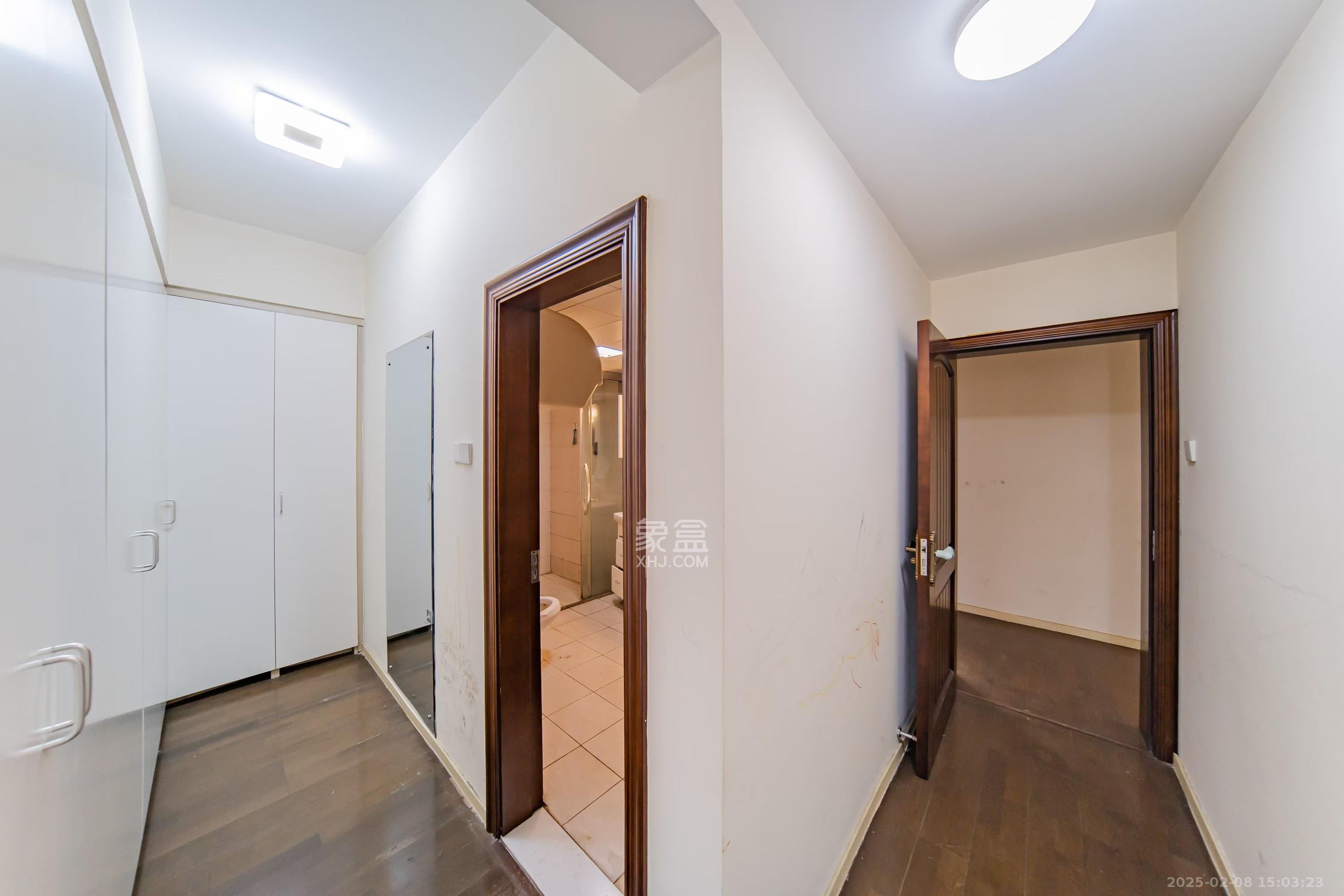 阳光100二期 4室2厅2卫 3500.0元/月 阳光100二期 4室2厅2卫 3500.0元/月室内图