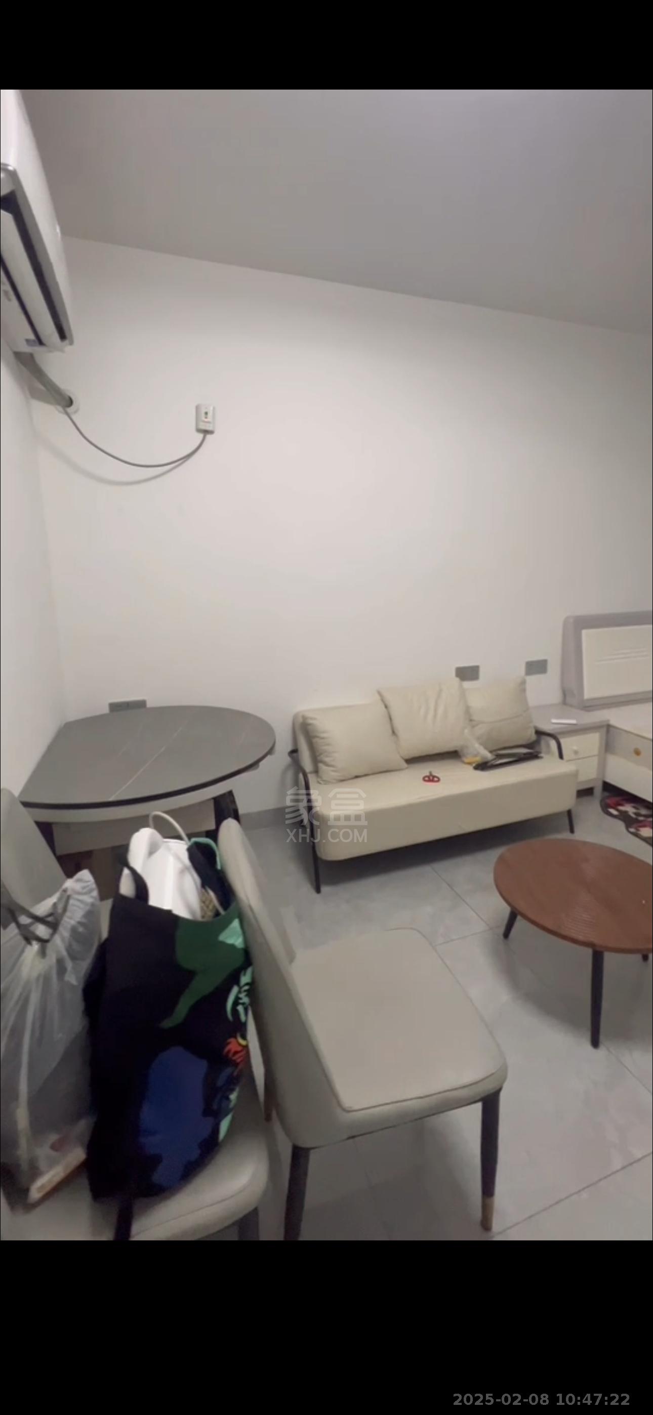 山水洲城华晨第一城 1室1厅1卫 1300.0元/月 山水洲城华晨第一城 1室1厅1卫 1300.0元/月室内图