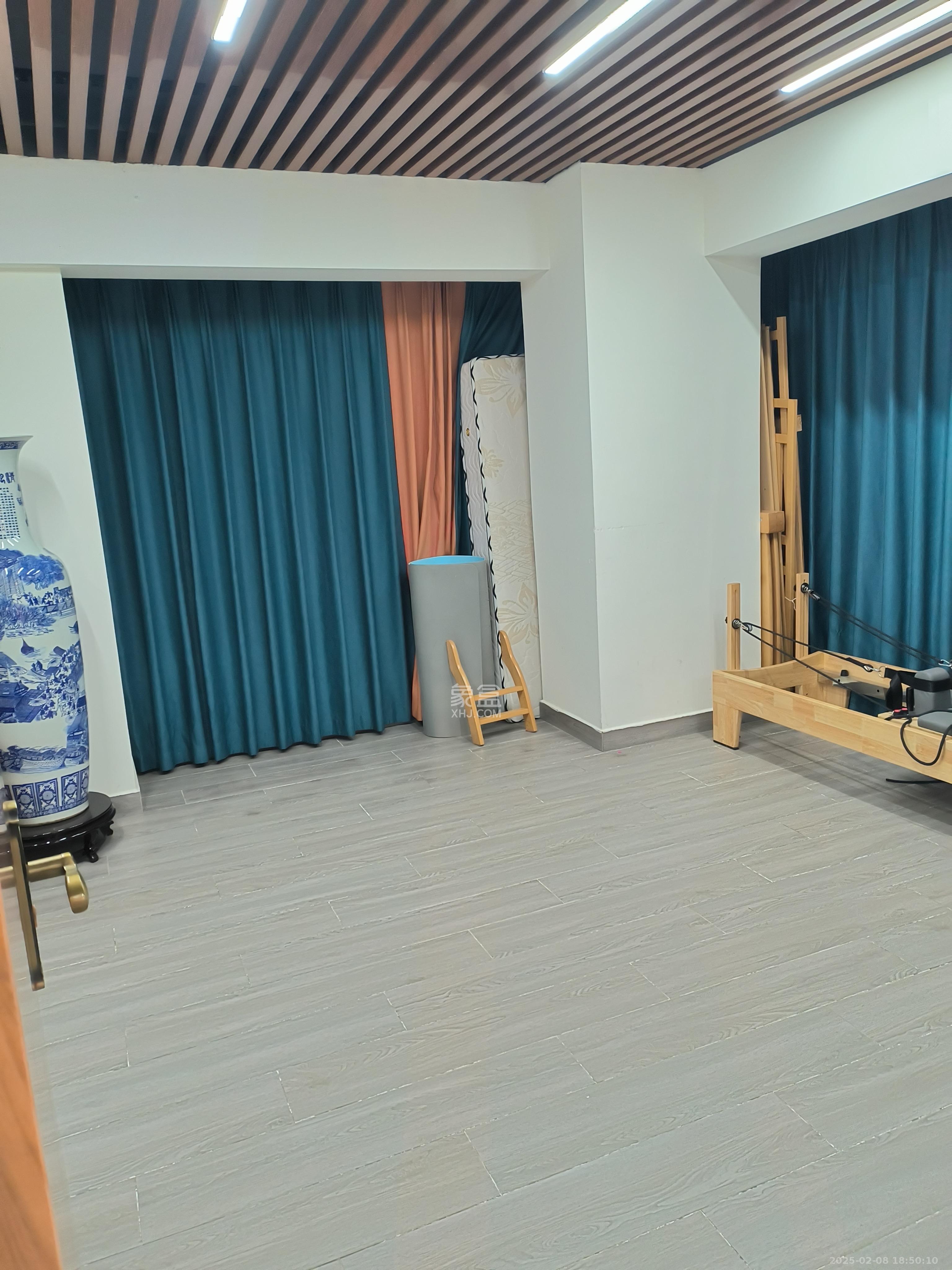 华润翡翠府  1室0厅0卫   8000.00元/月室内图