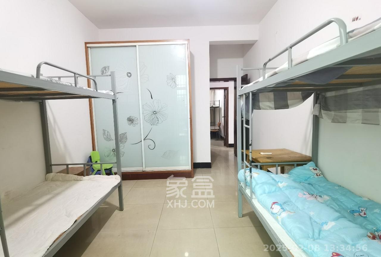 高升小区  3室2厅2卫    2500.0元/月室内图