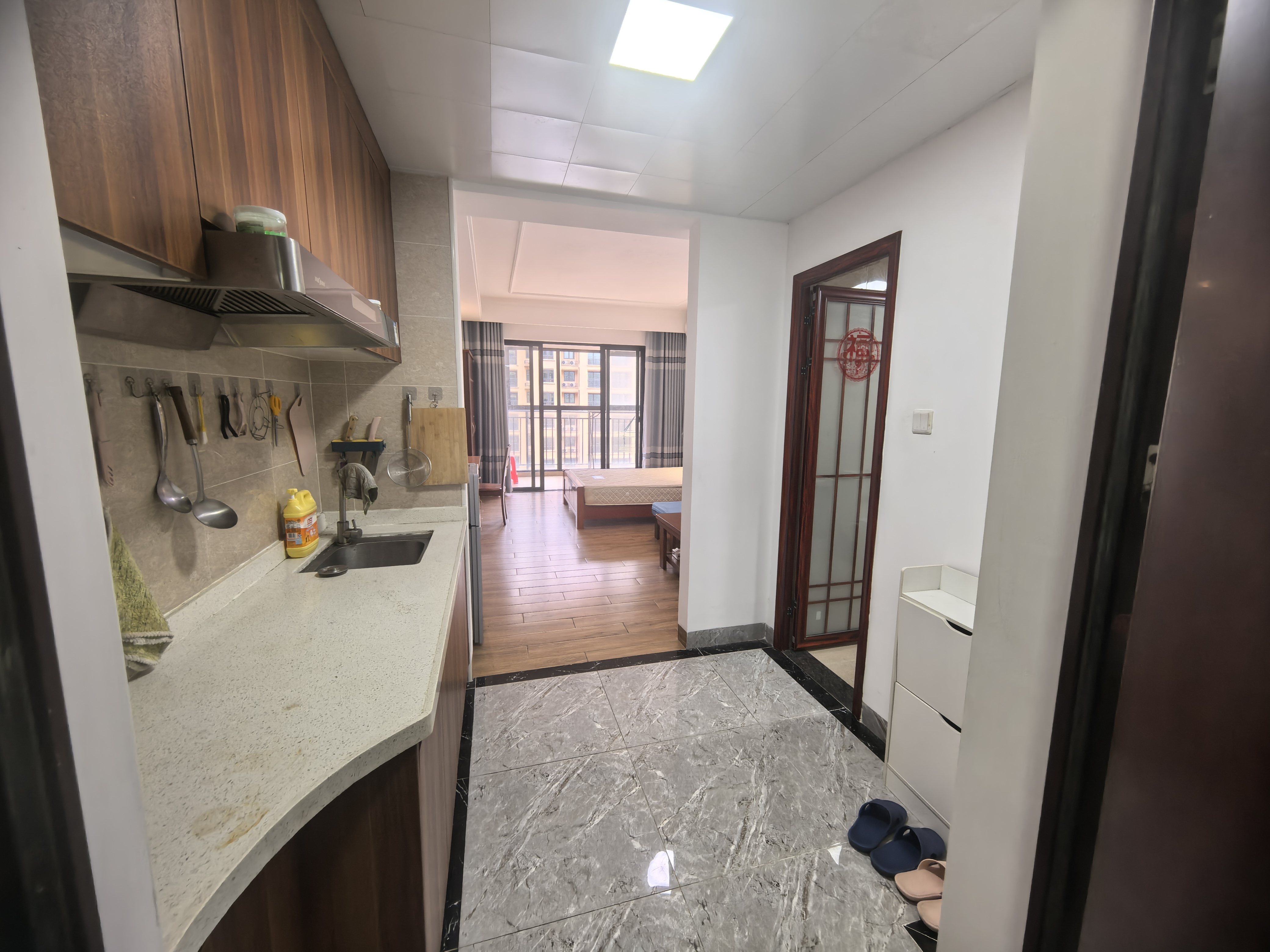 粤泰滨江花园 1室0厅1卫 1600.0元/月 粤泰滨江花园 1室0厅1卫 1600.0元/月室内图