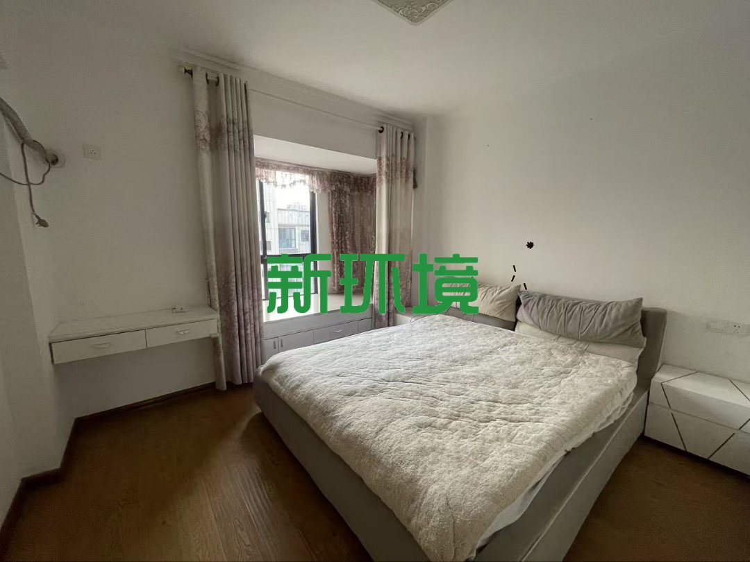 锦绣边城  3室2厅2卫   55.80万客厅