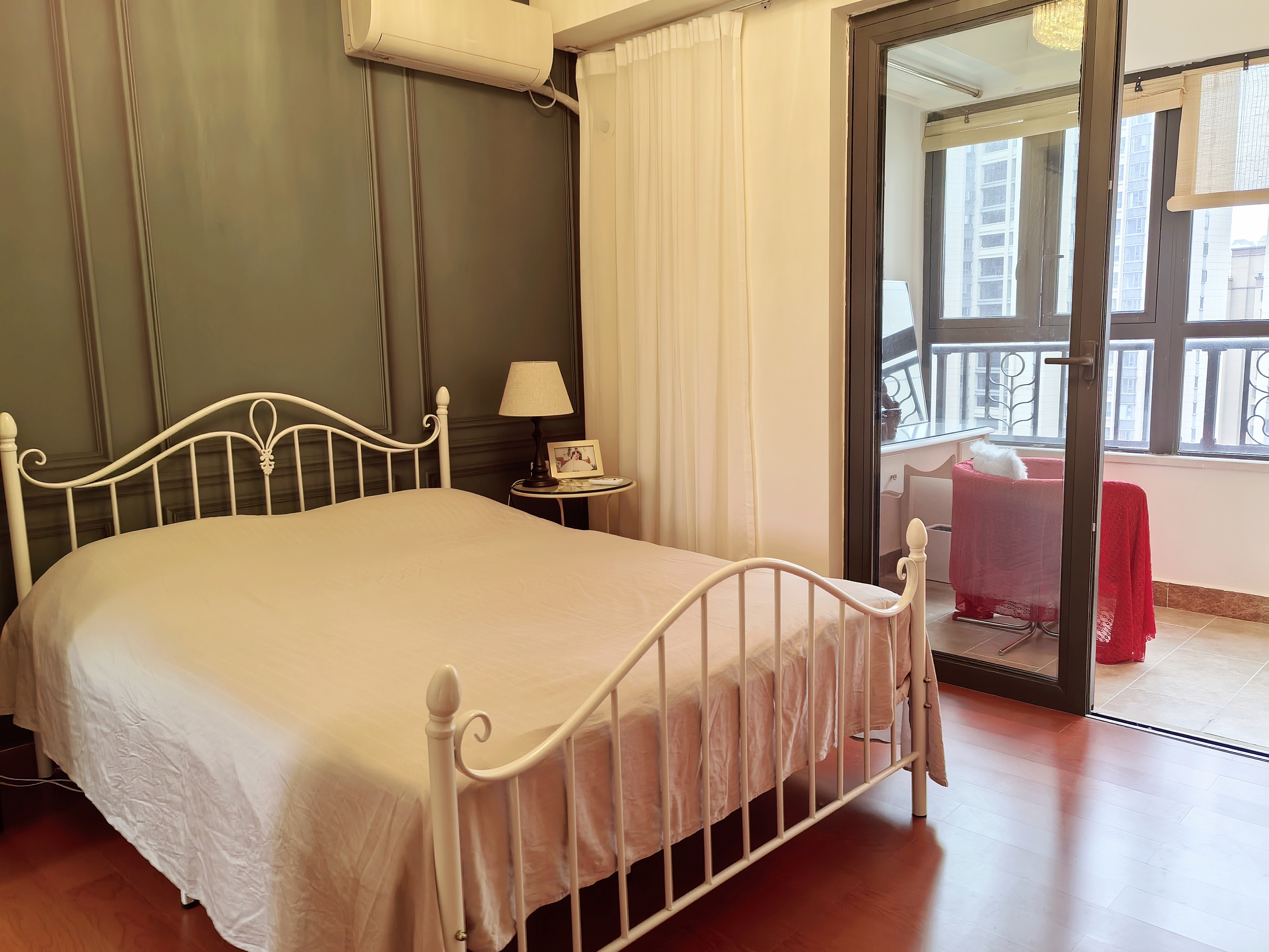 恒大御龙天峰 4室2厅2卫 2600.0元/月 恒大御龙天峰 4室2厅2卫 2600.0元/月室内图