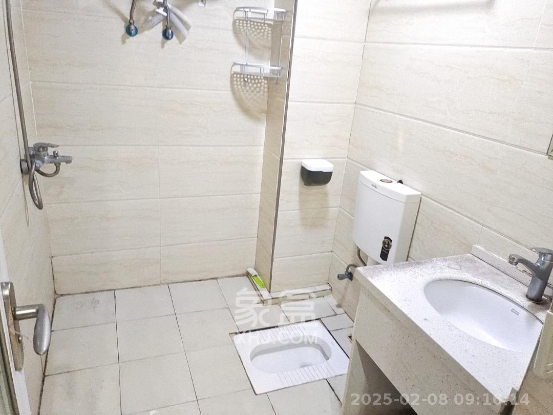 中交里城  1室0厅1卫    1500.0元/月室内图