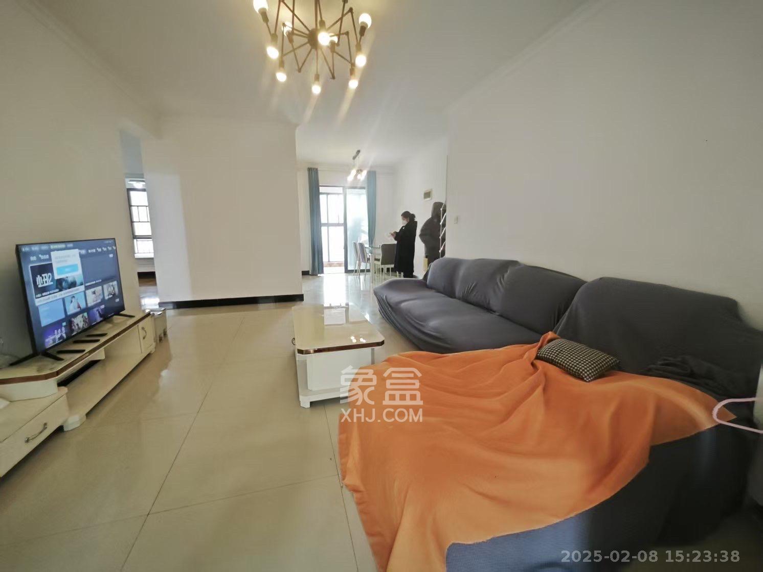 旭辉御府 1室2厅1卫 2600.0元/月 旭辉御府 1室2厅1卫 2600.0元/月室内图