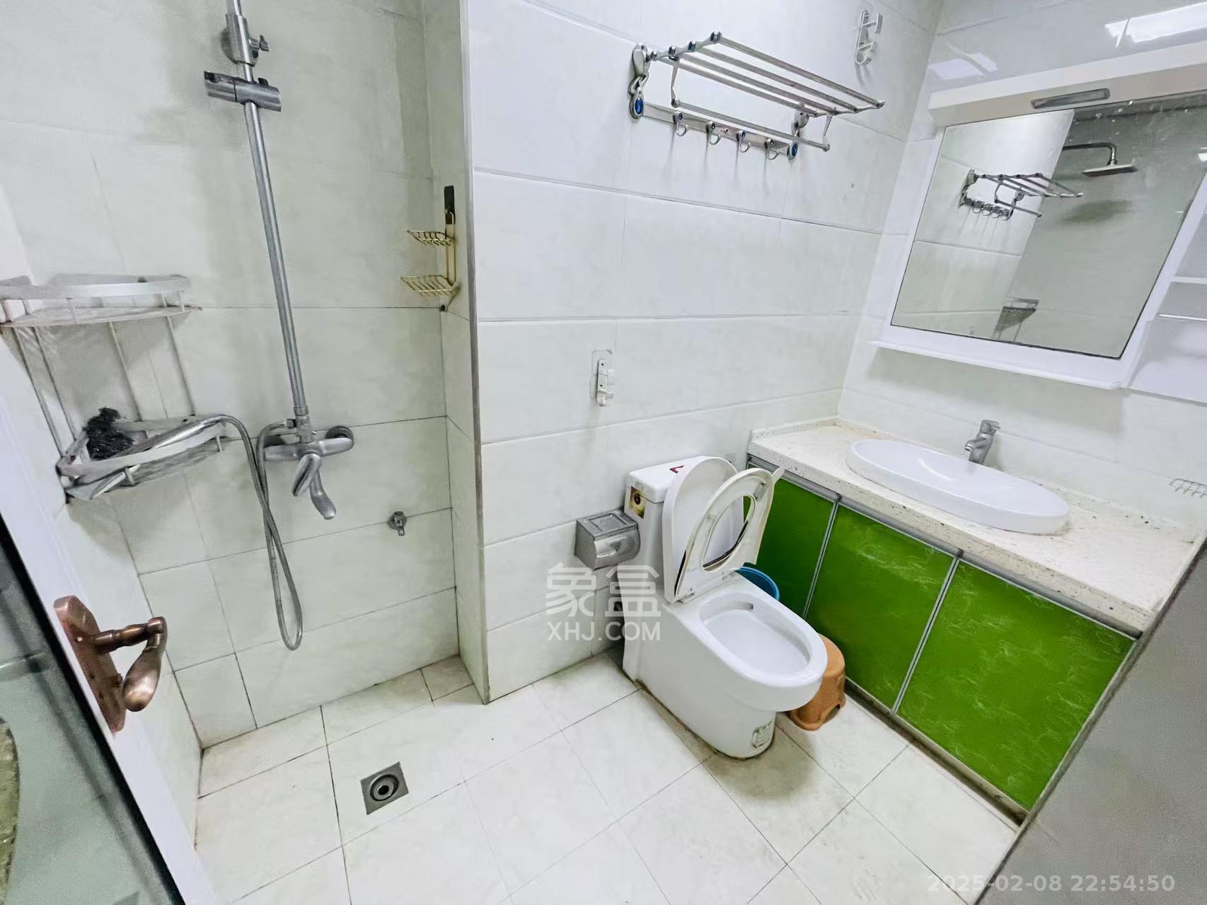 怡海星城  2室1厅1卫    1300.0元/月 怡海星城  2室1厅1卫    1300.0元/月室内图