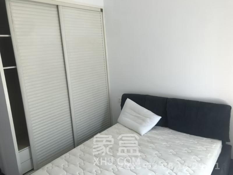 华盛家园  4室2厅2卫   2500.00元/月室内图