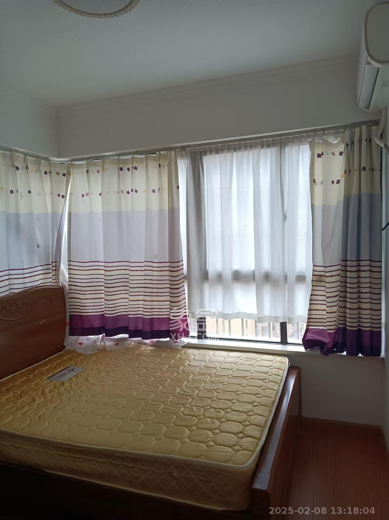 华润凤凰城三期  3室1厅1卫    2300.0元/月 华润凤凰城三期  3室1厅1卫    2300.0元/月室内图