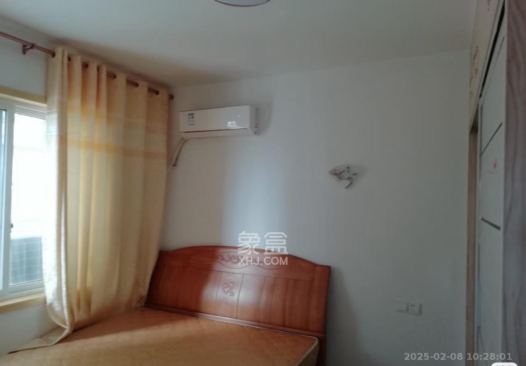 世景华庭  3室2厅2卫   1800.00元/月室内图