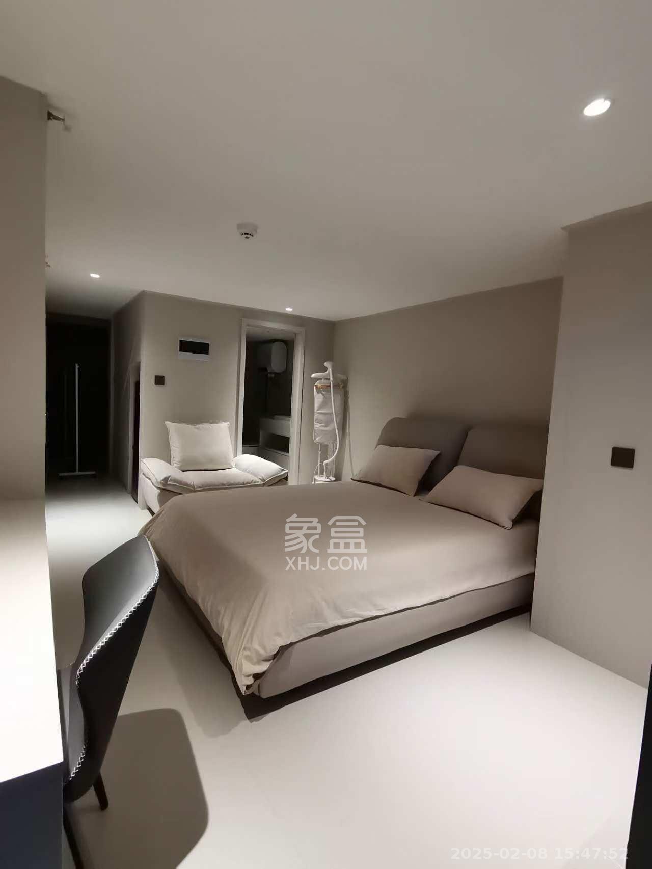 卓越中寰   40.0㎡      1650.0元/月